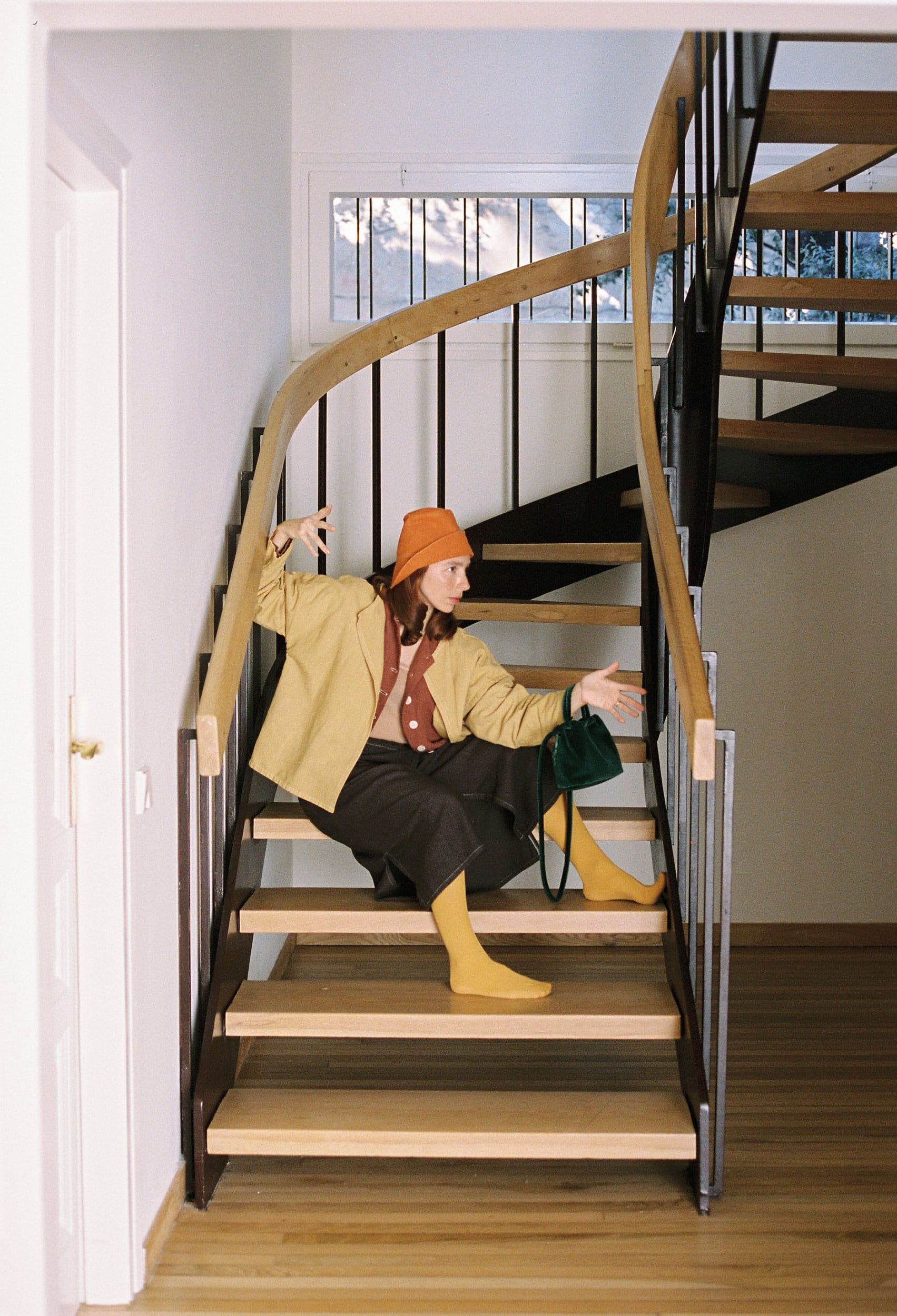 Yellow dyed buttonless jacket