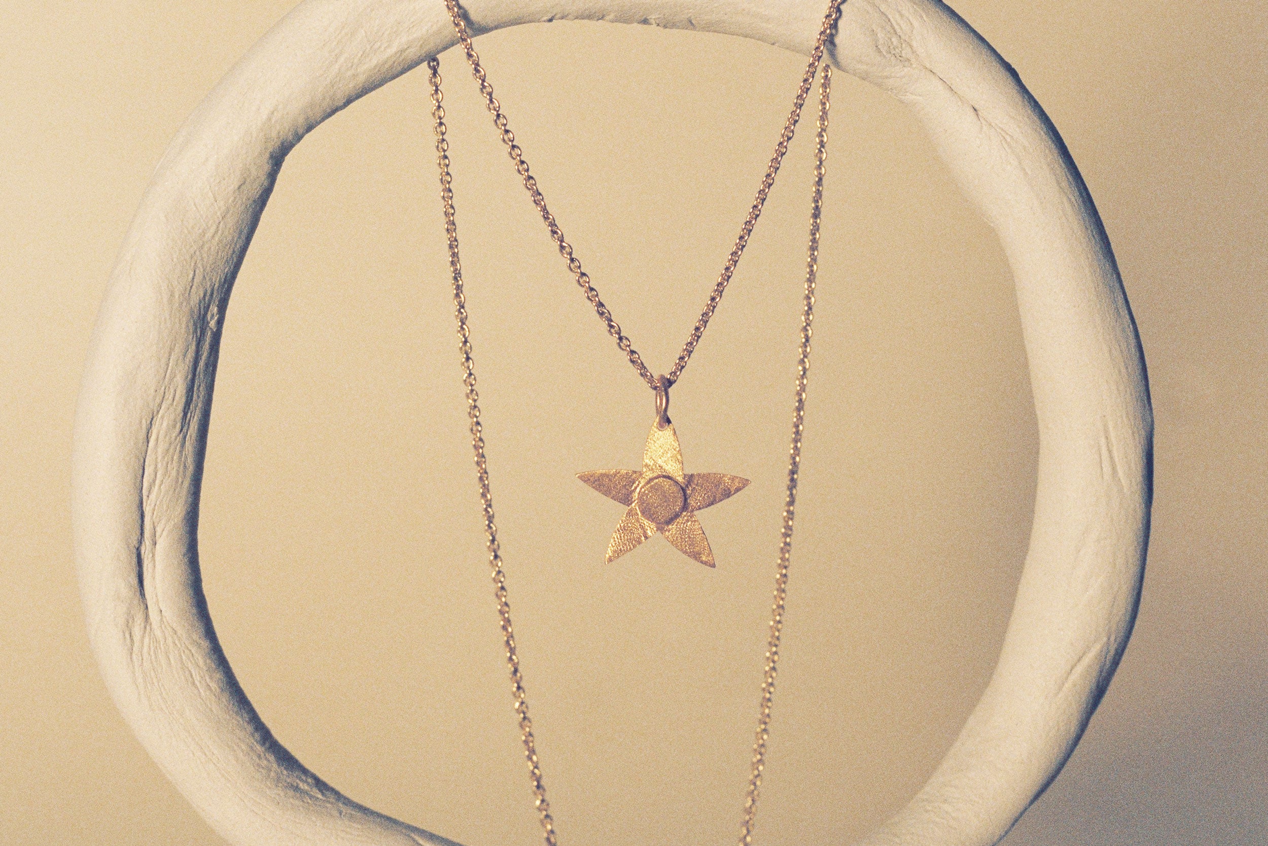 Astra pendant