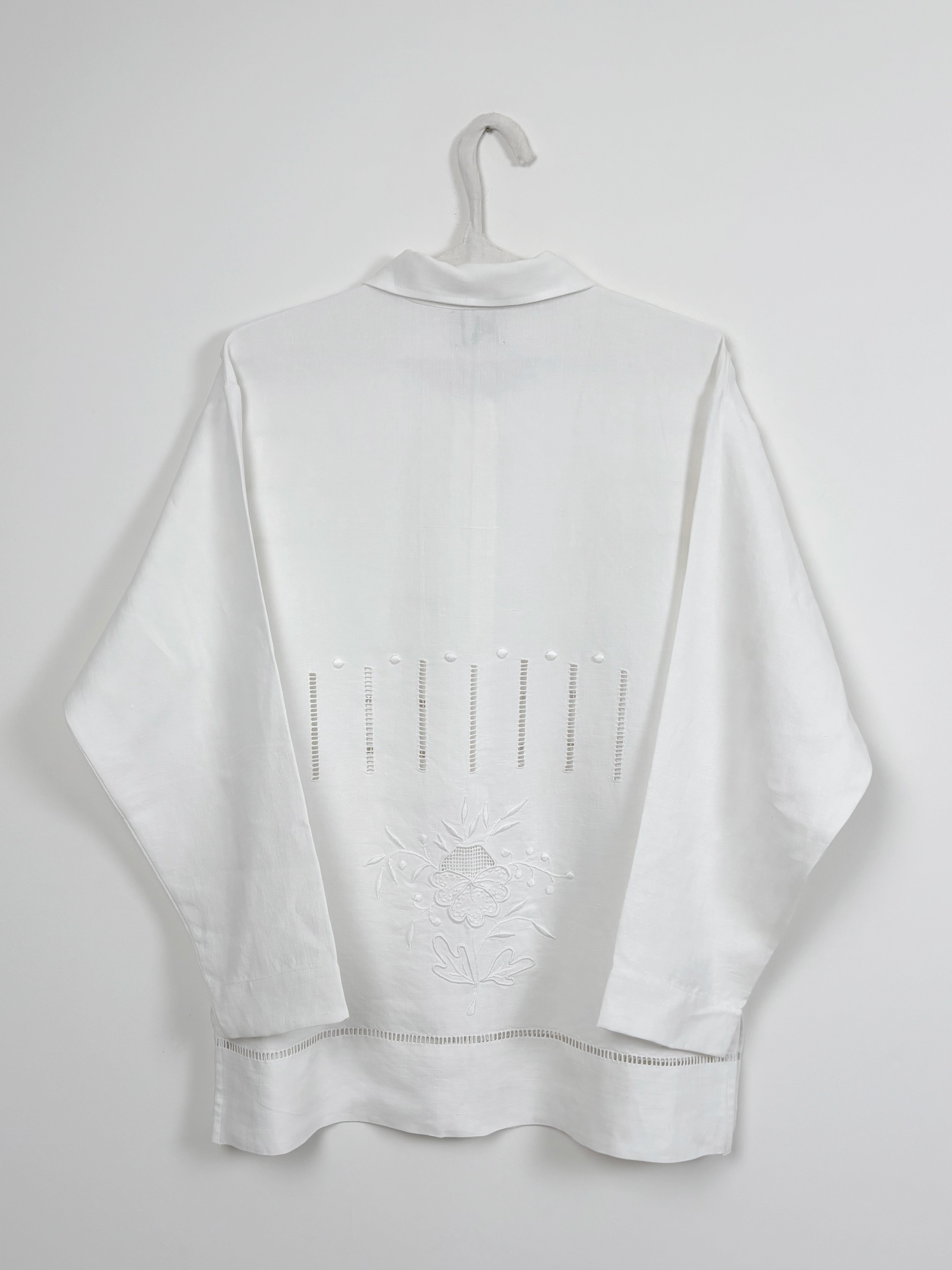 White hemstitch & flowers long shirt