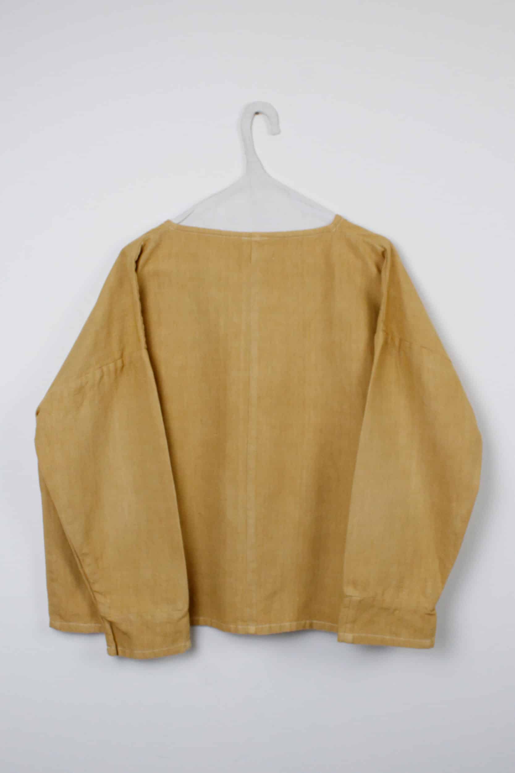 Yellow dyed buttonless jacket
