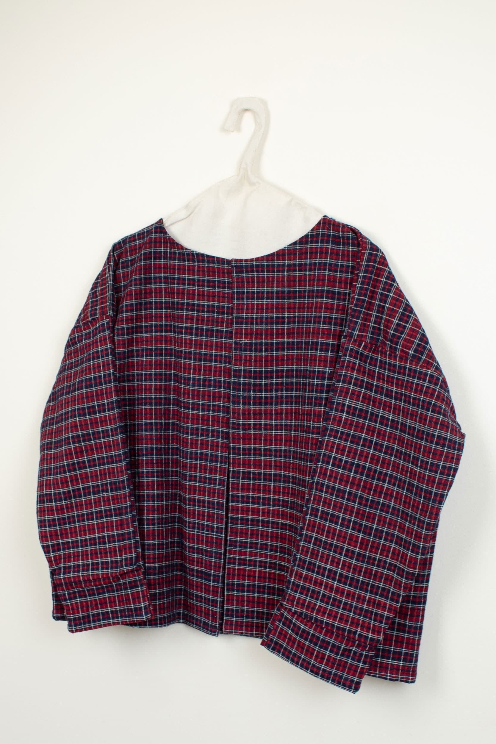 Red & blue plaid buttonless jacket