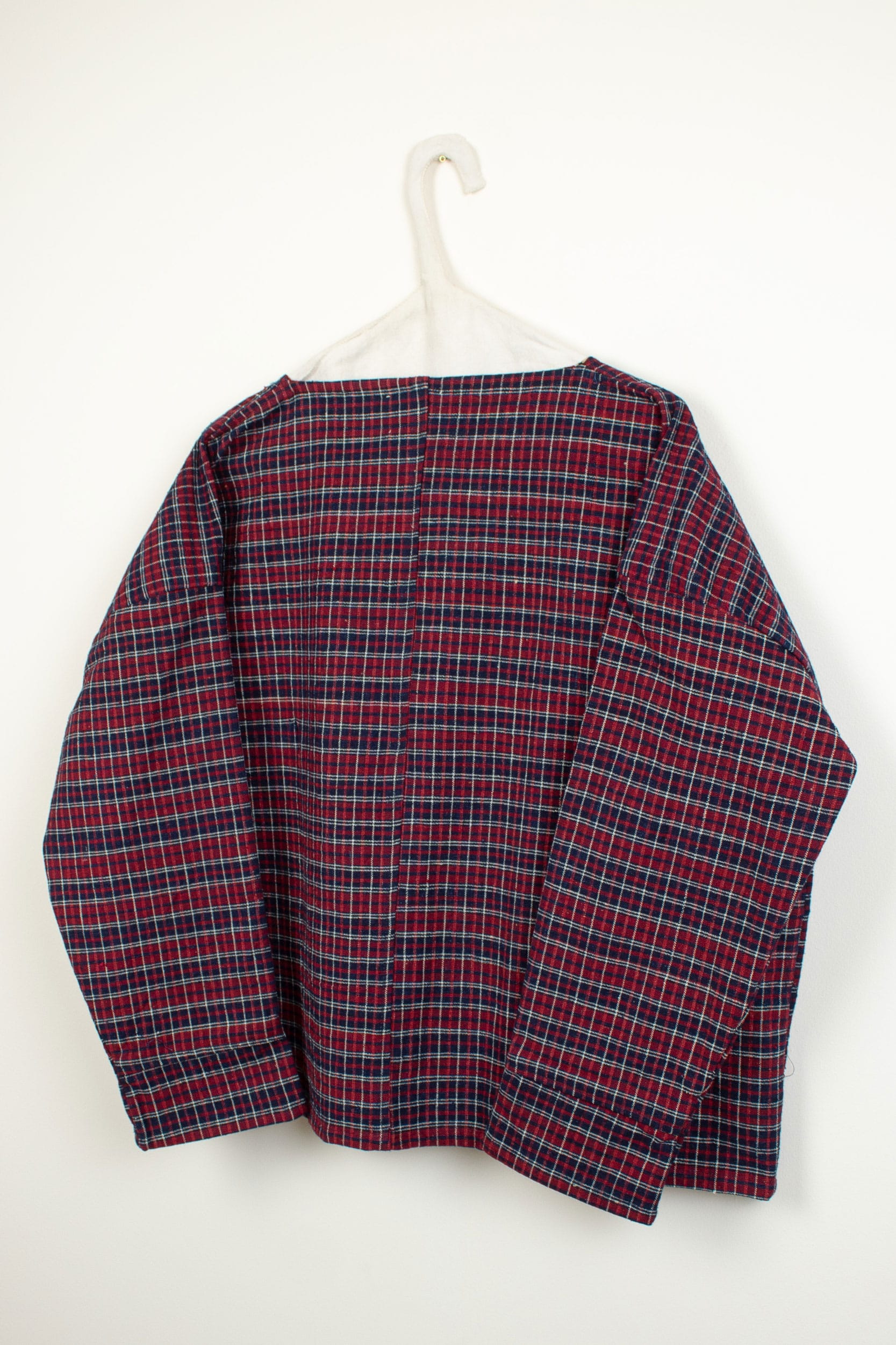 Red & blue plaid buttonless jacket