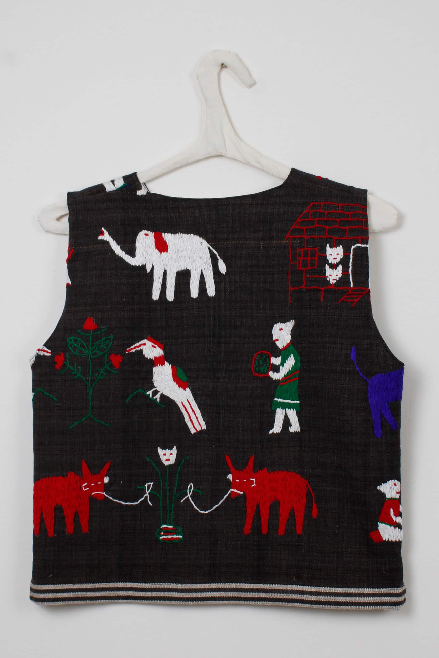 Red cows scene vest - Limited edition