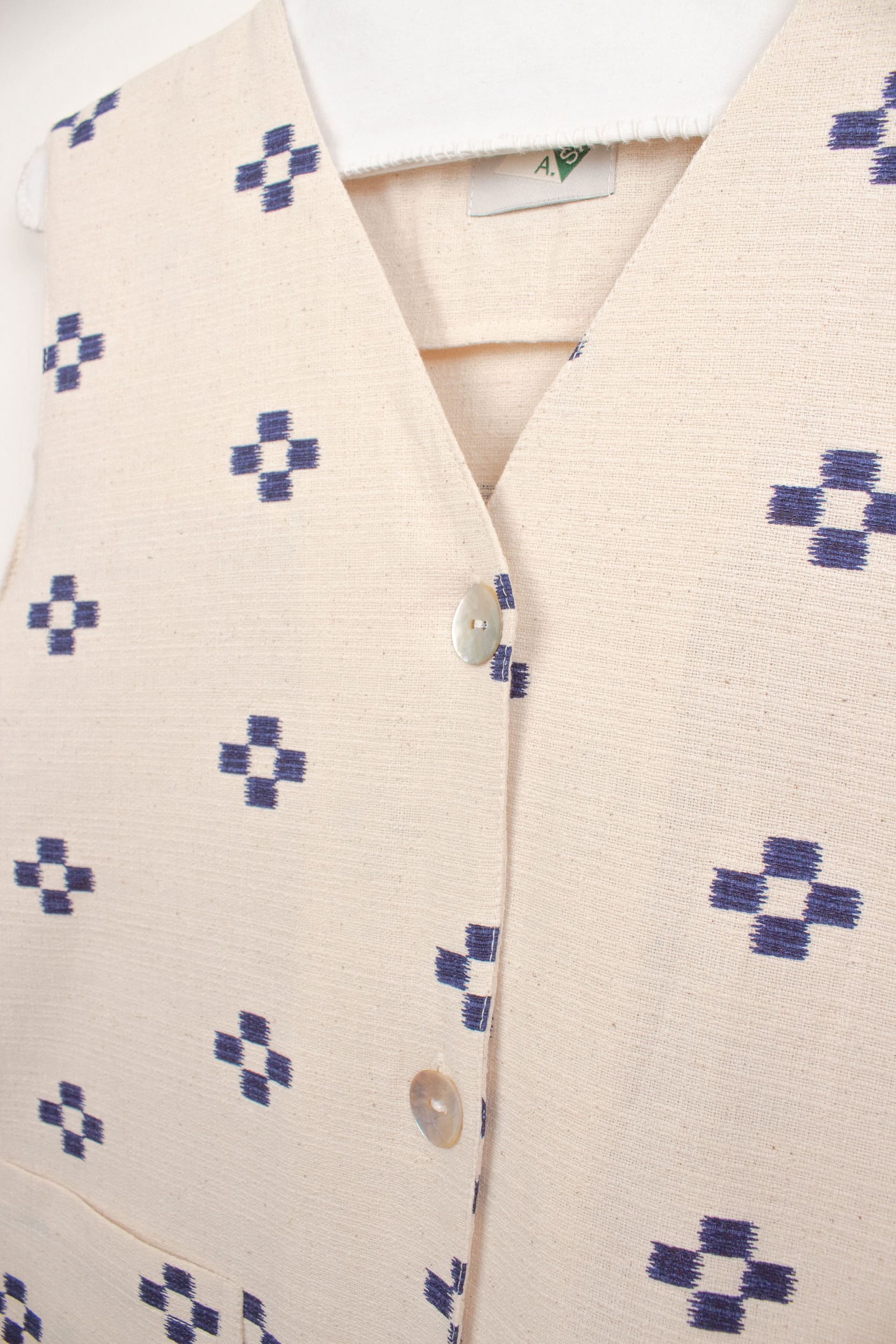 Blue flowers vest