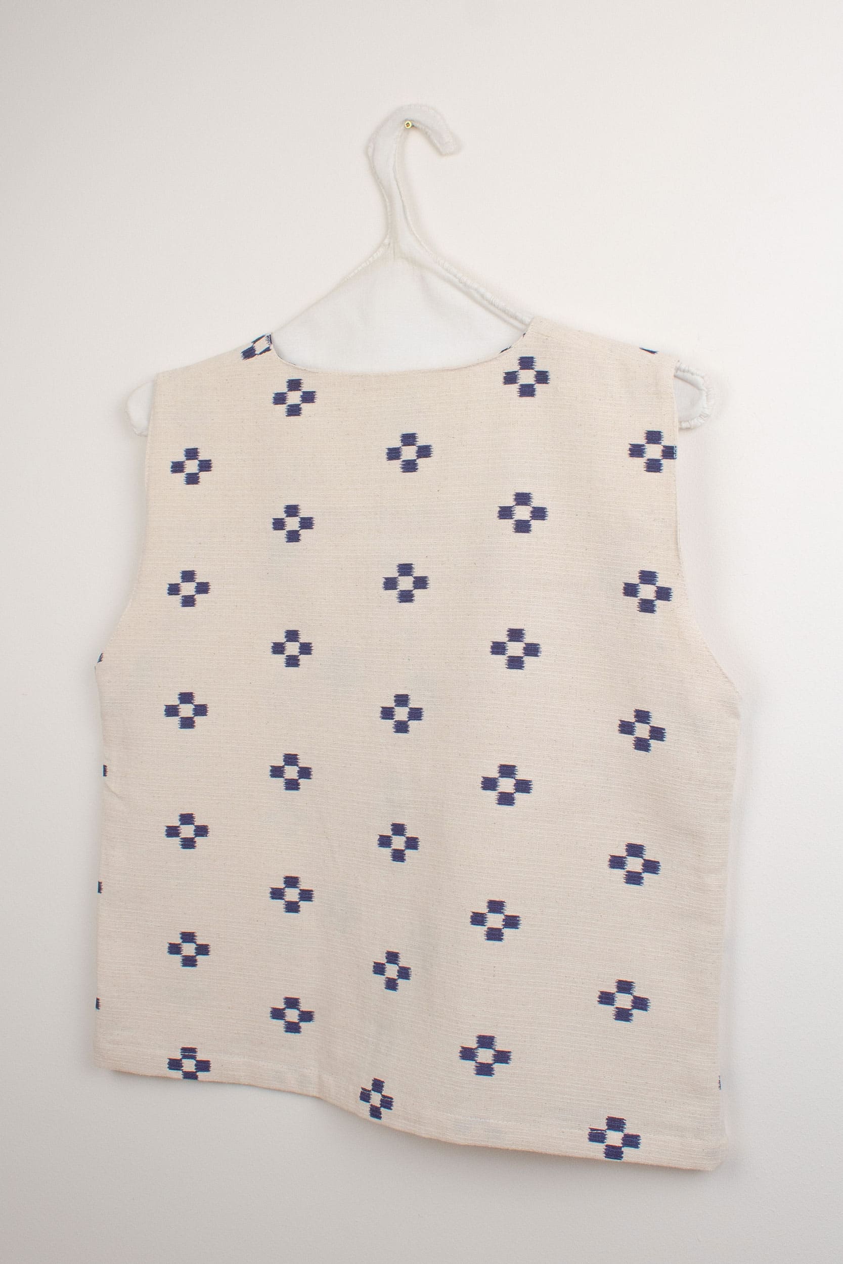 Blue flowers vest