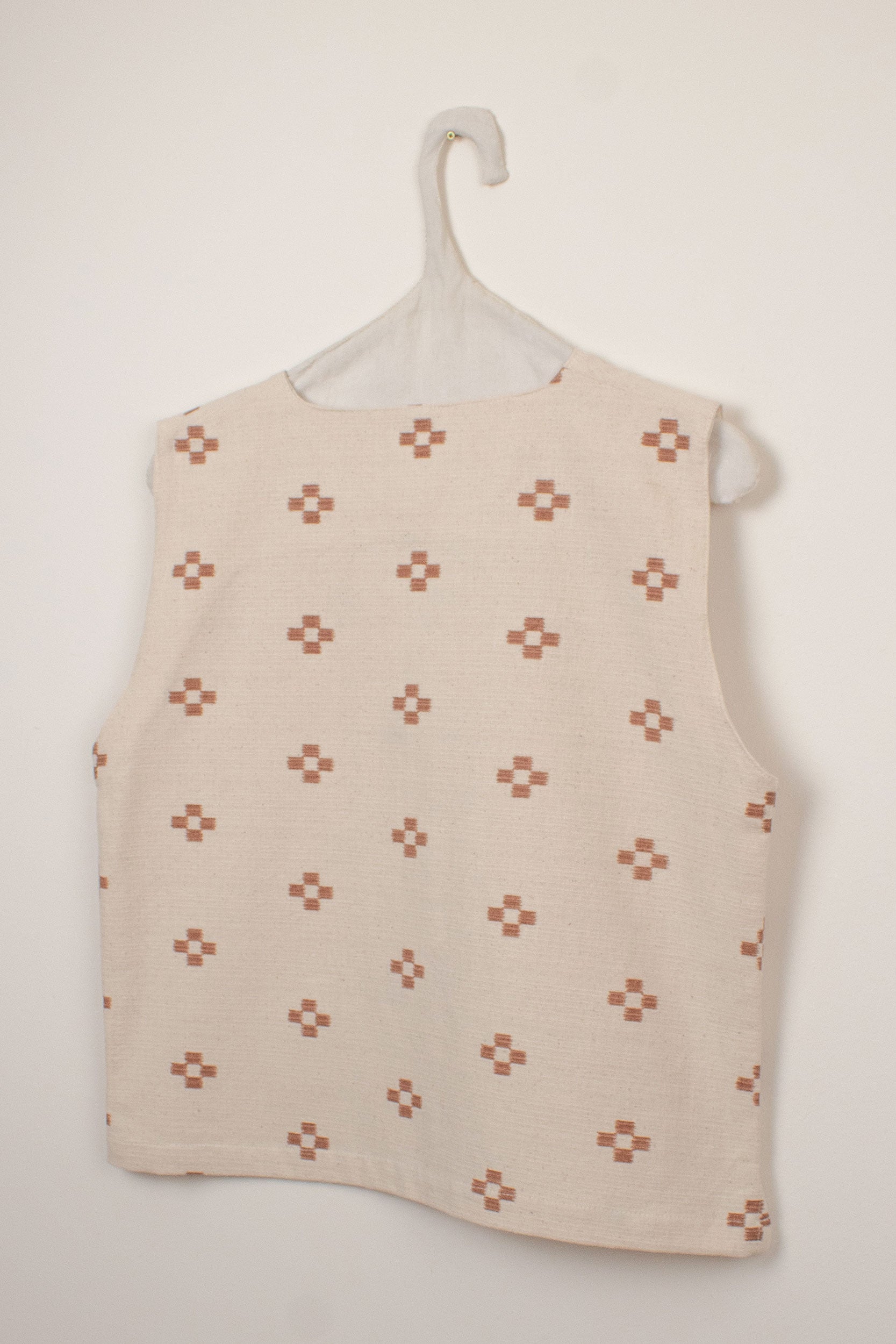 Brown flowers vest