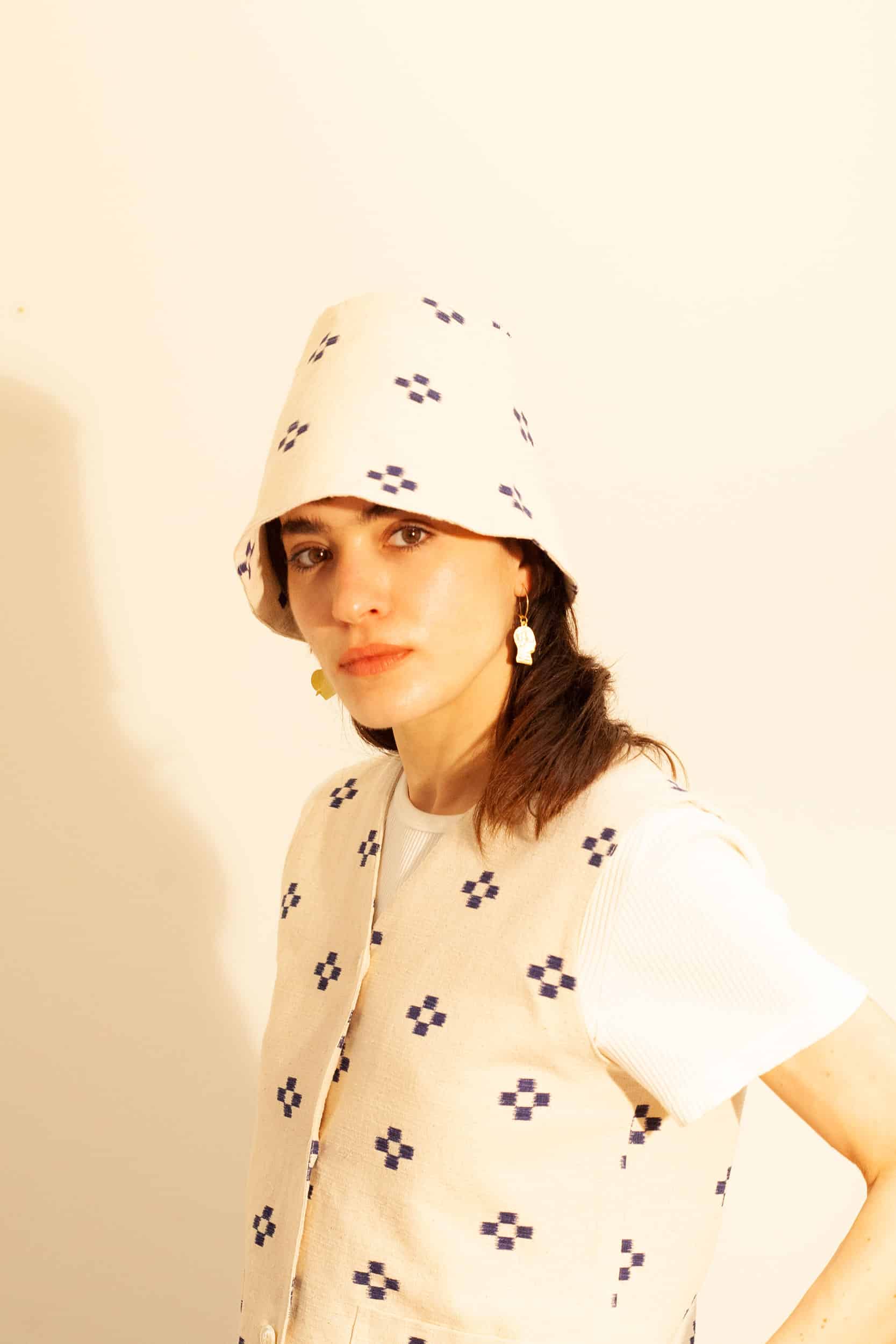 Blue flowers bucket hat