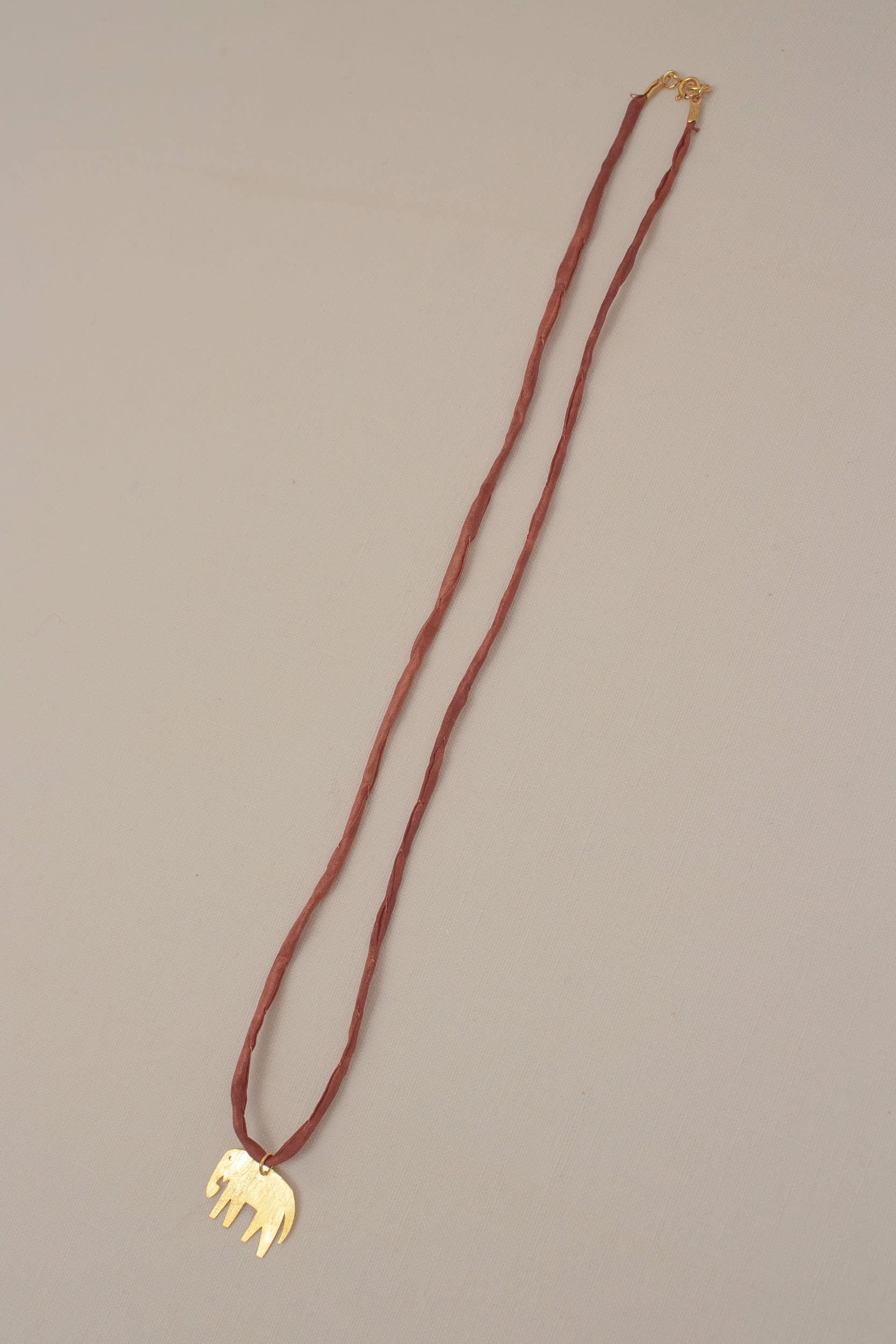 Elefante silk necklace