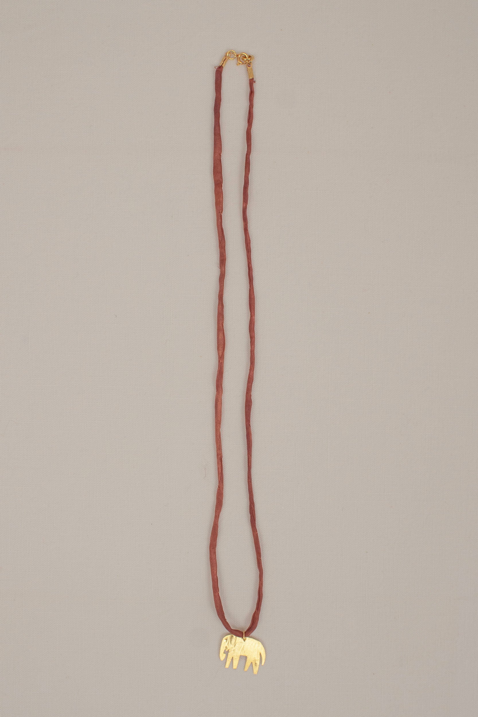 Elefante silk necklace