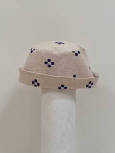 Blue flowers wide-brimmed hat