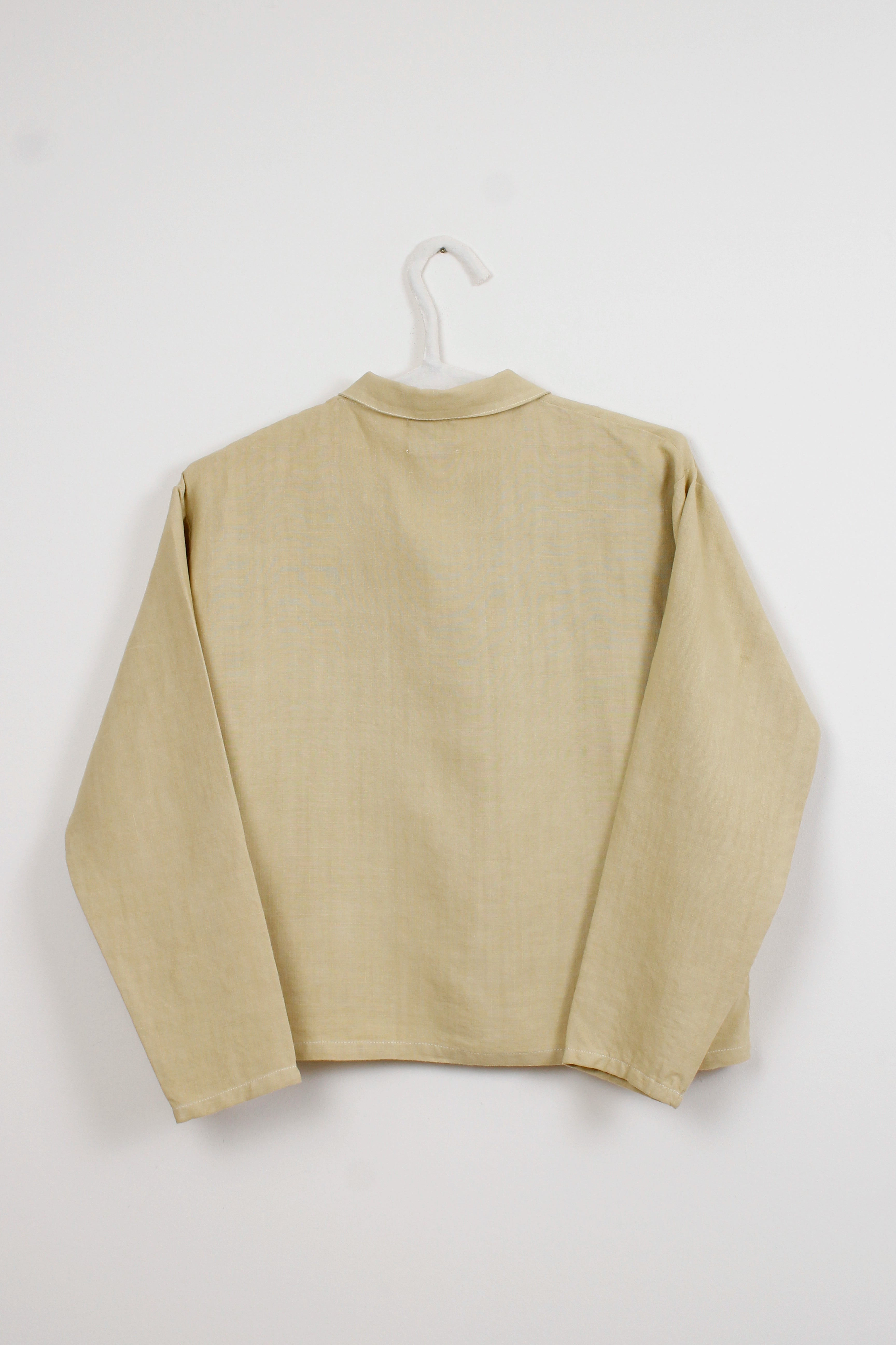 Yellow dyed lapels short shirt