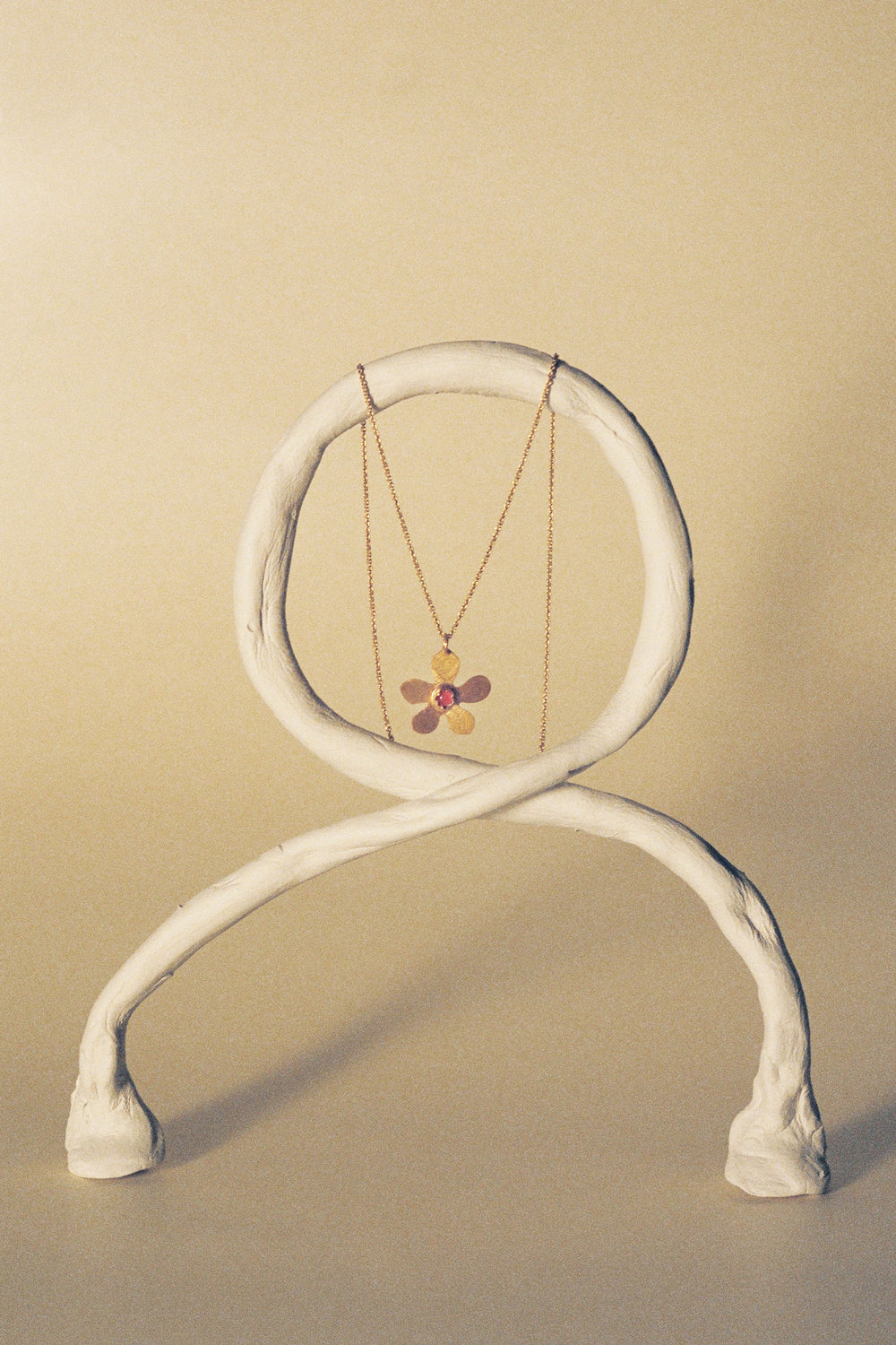 Lyra pendant