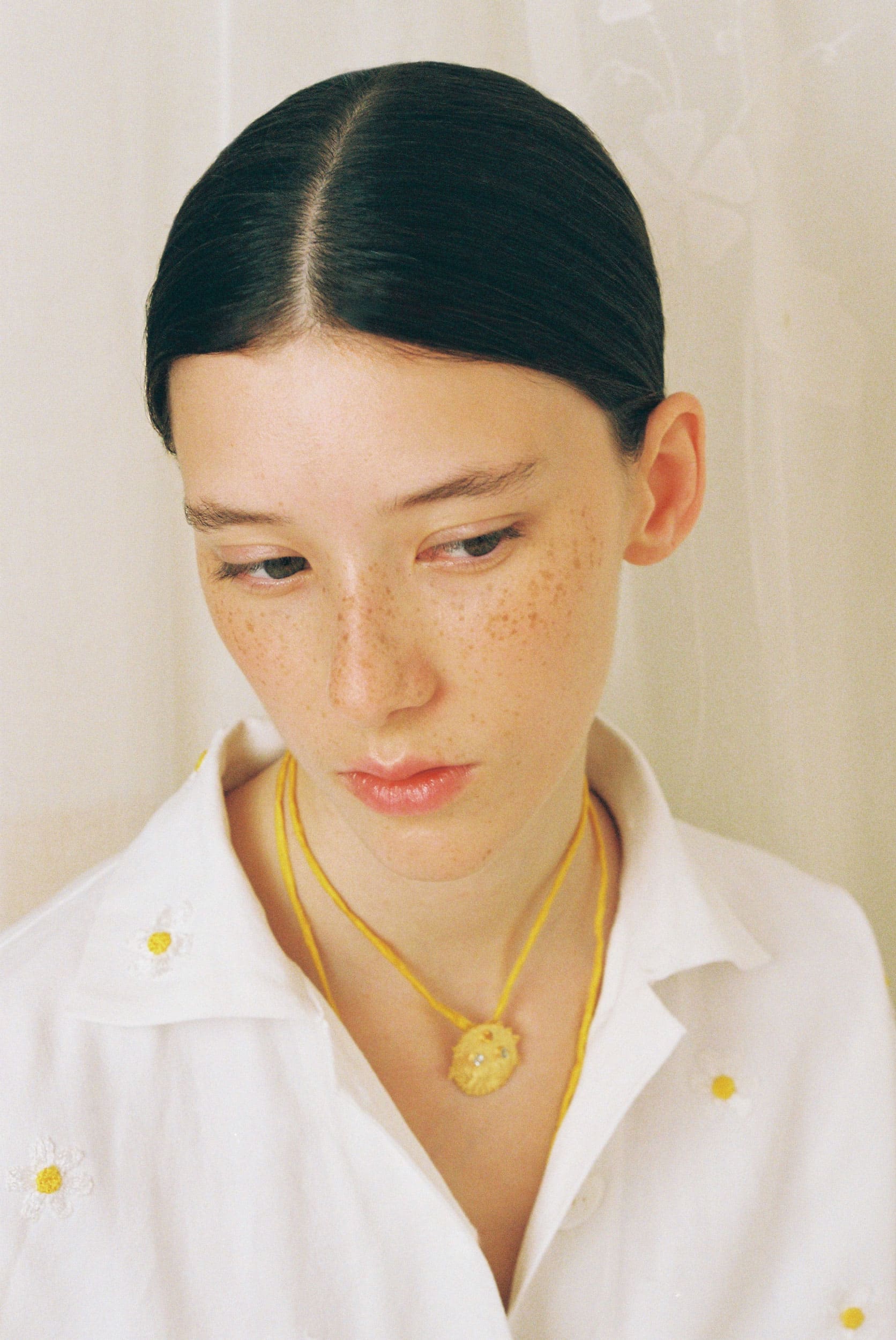 Mitra silk choker