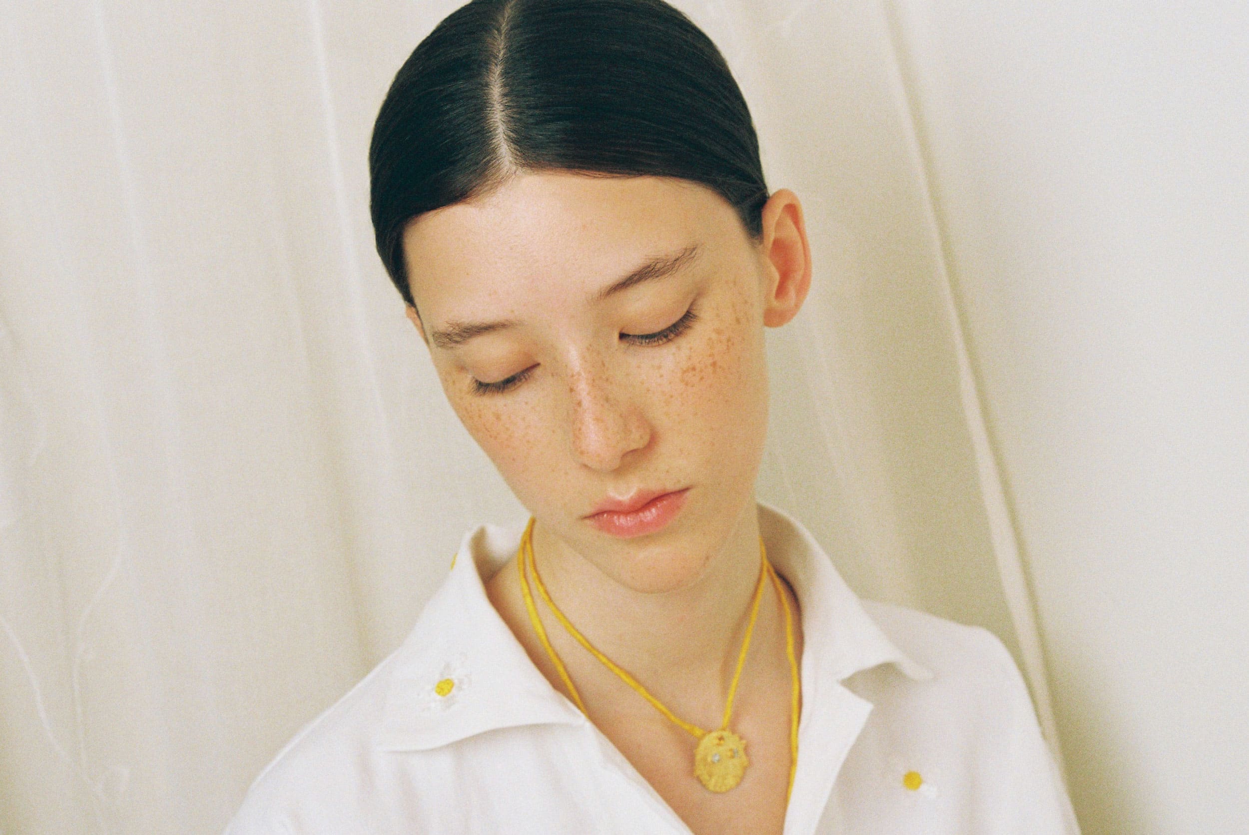 Mitra silk choker