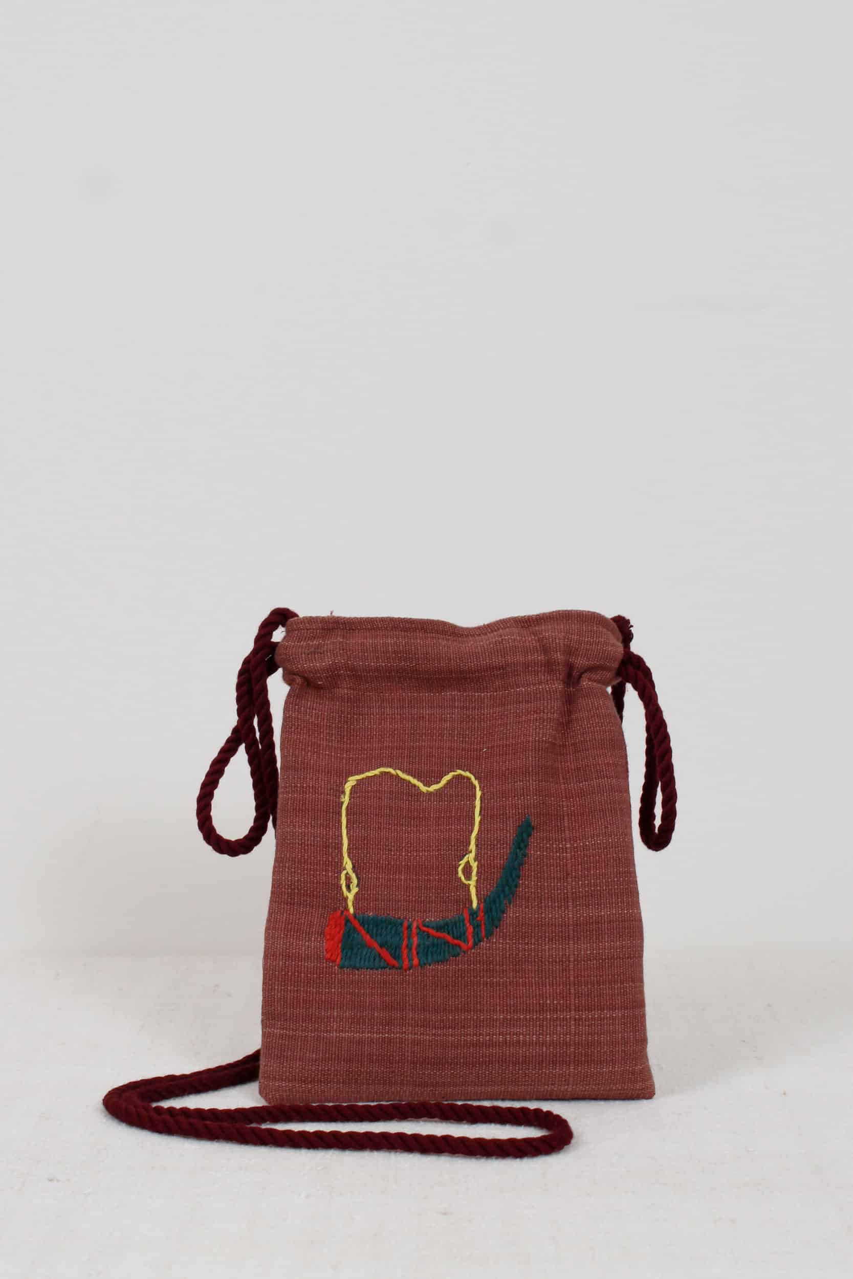 Two friends scene pouch bag