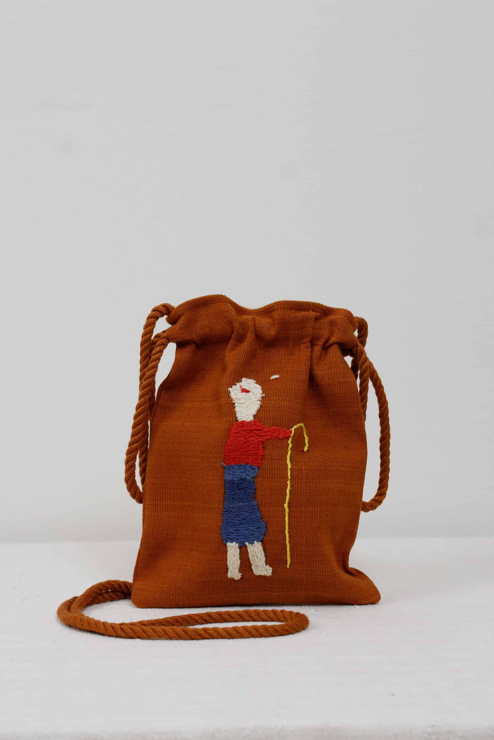 Mother with baby scene pouch bag