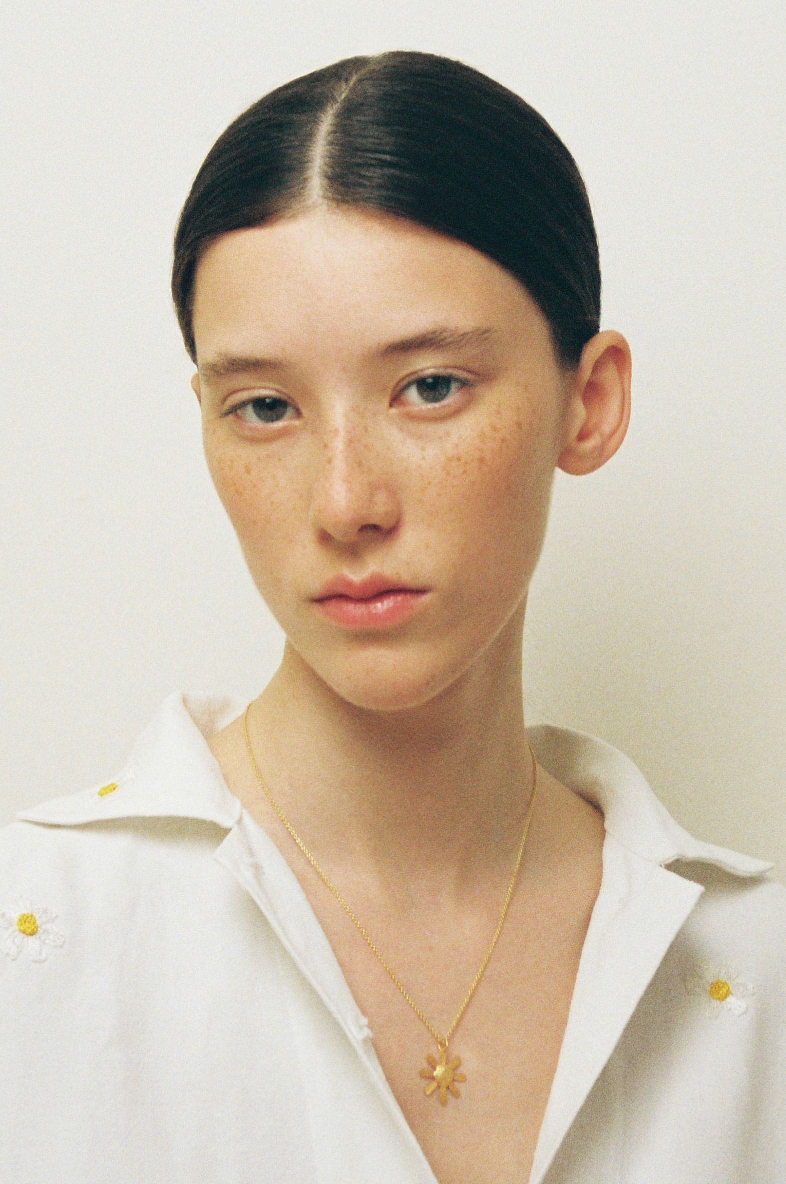 Rita gold pendant