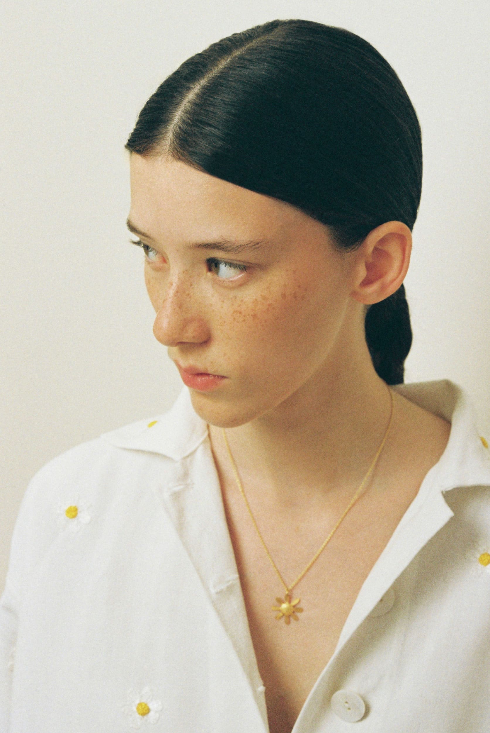 Rita gold pendant