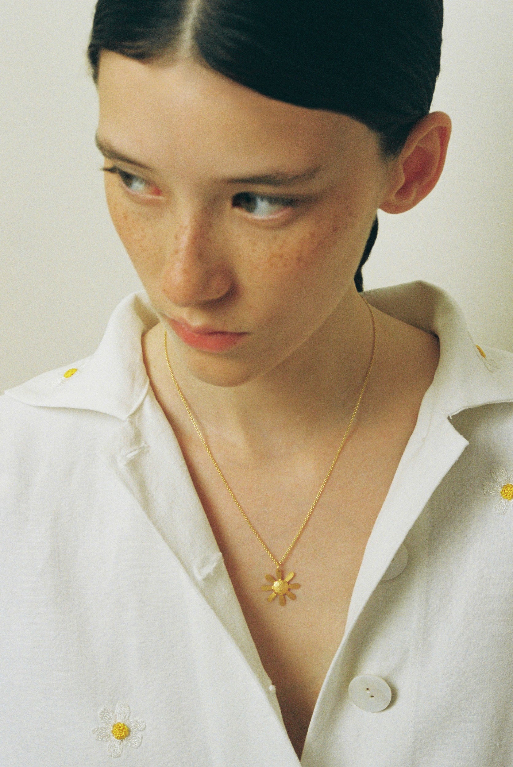 Rita gold pendant