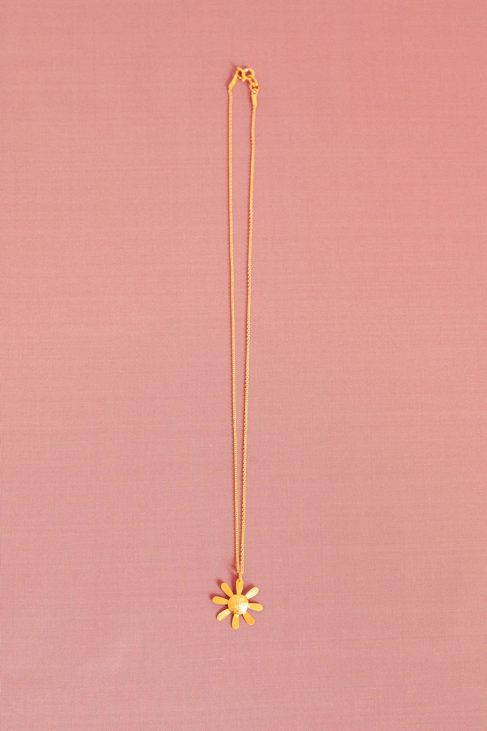 Rita gold pendant