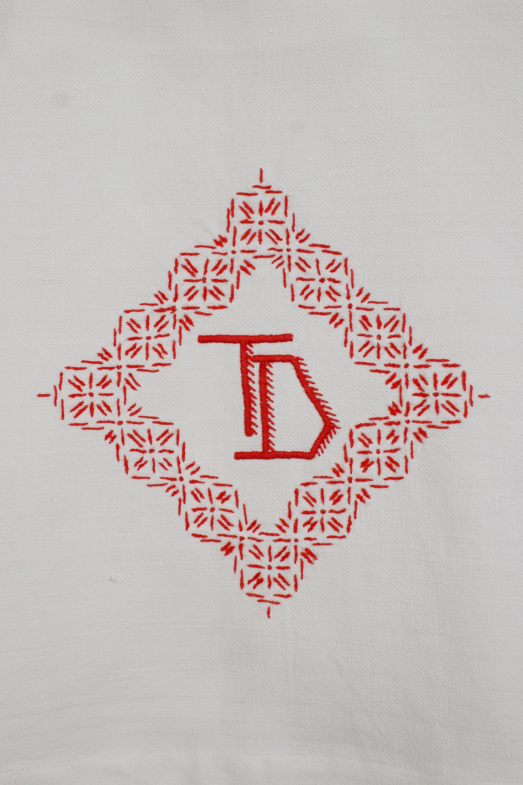 Red borders vest