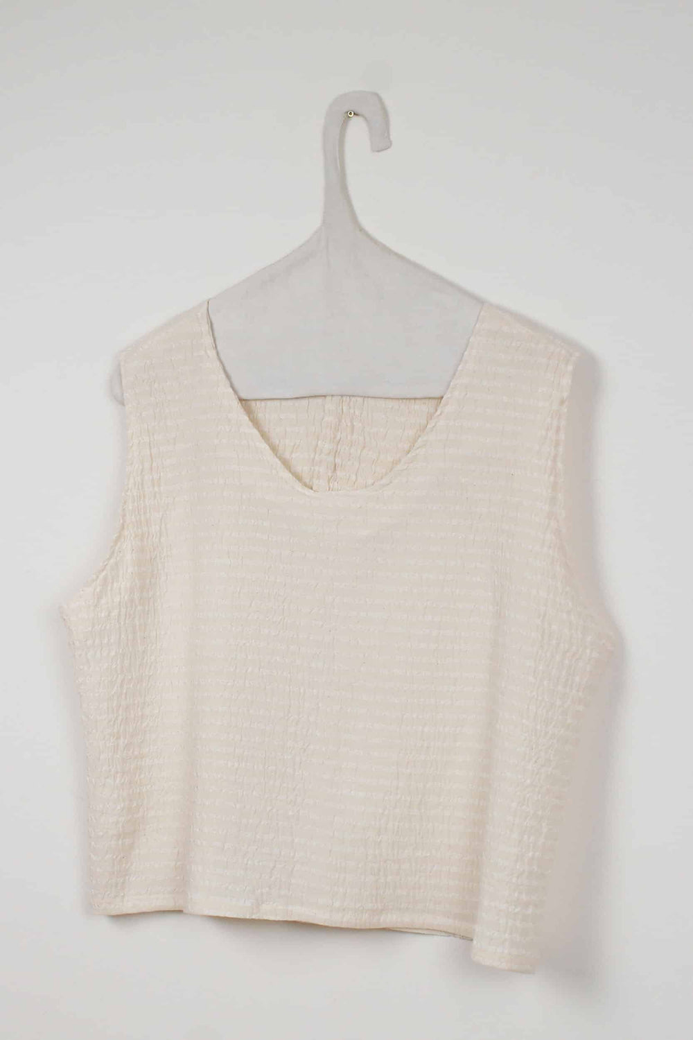 White stripes silk back buttons top