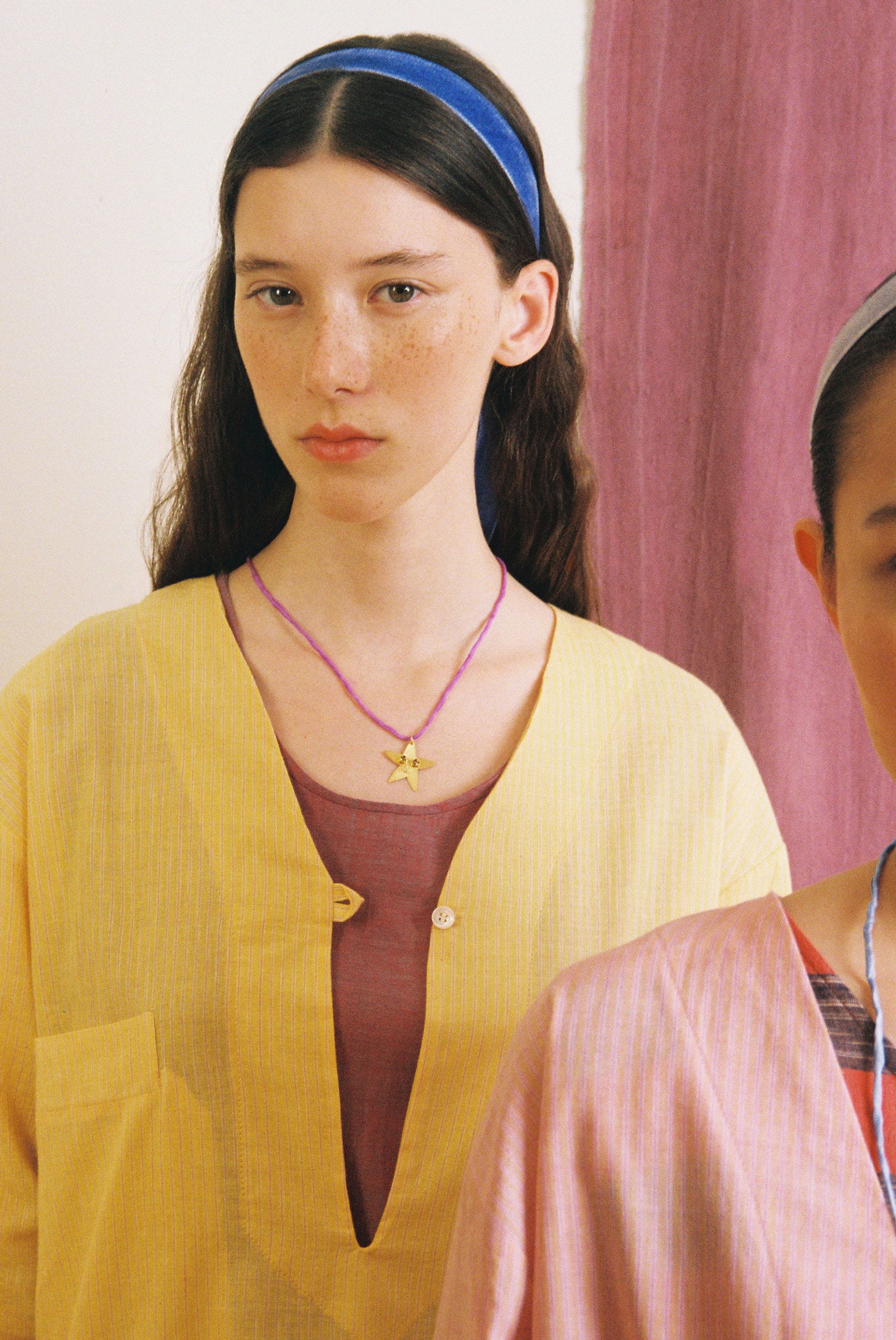 Vega gold silk necklace