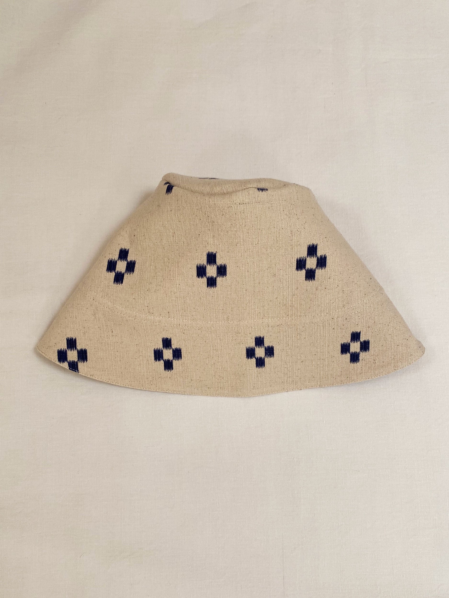 Blue flowers bucket hat