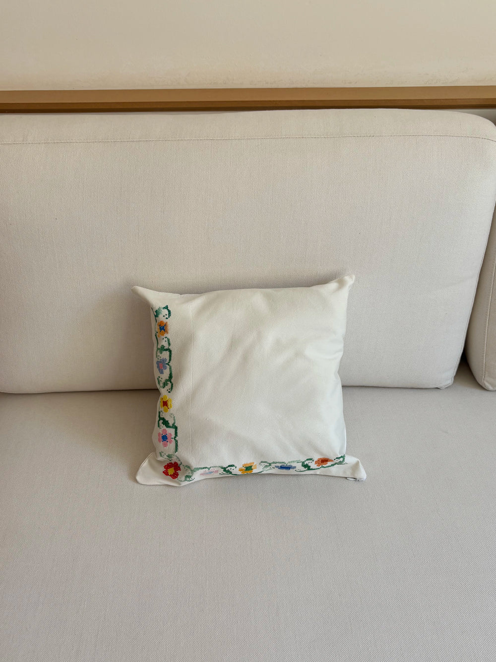Colorful flowers pillowcase