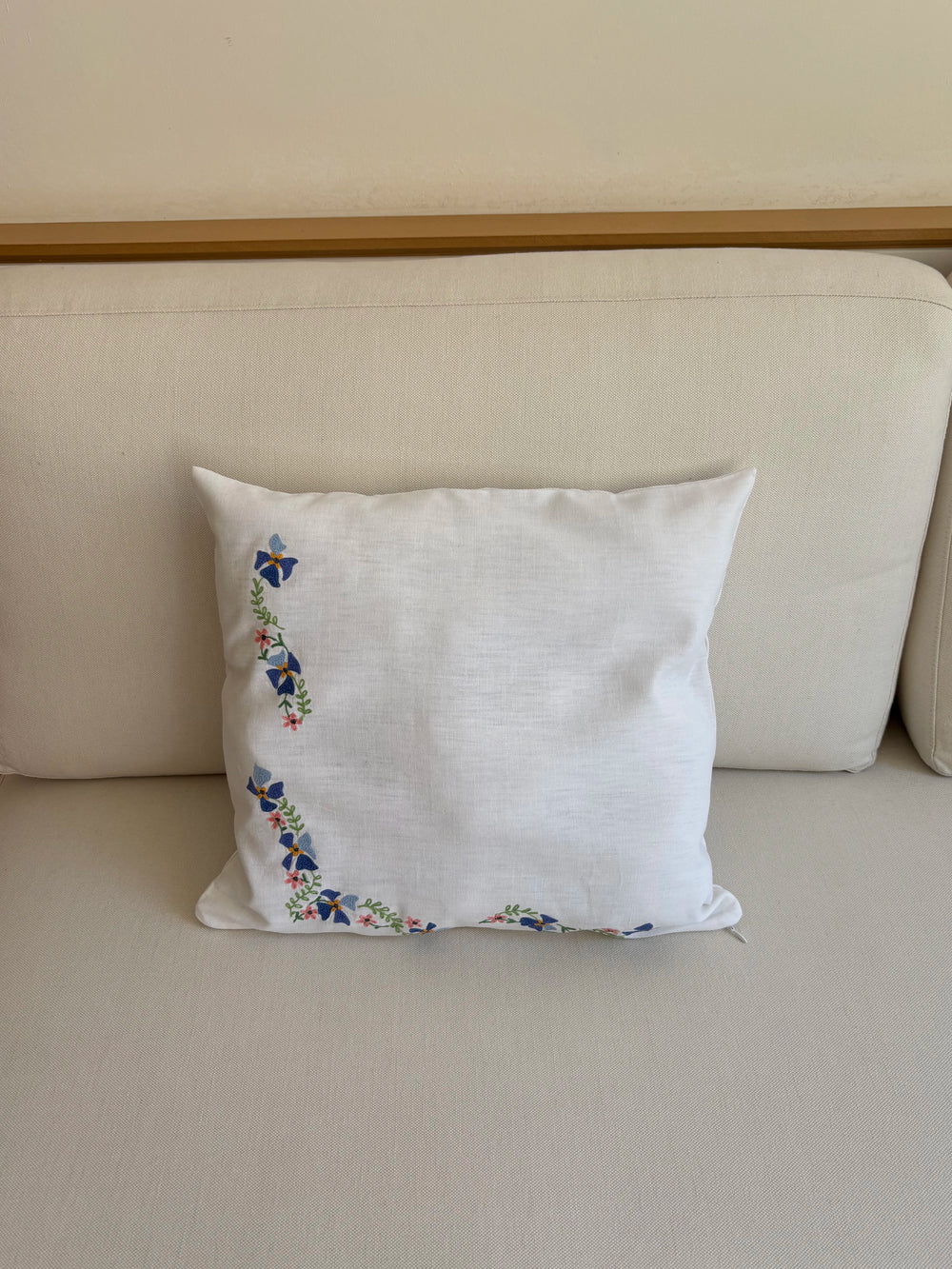 Blue flowers pillowcase