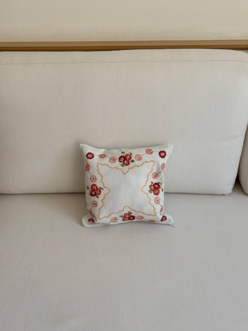 Pink flowers pillowcase