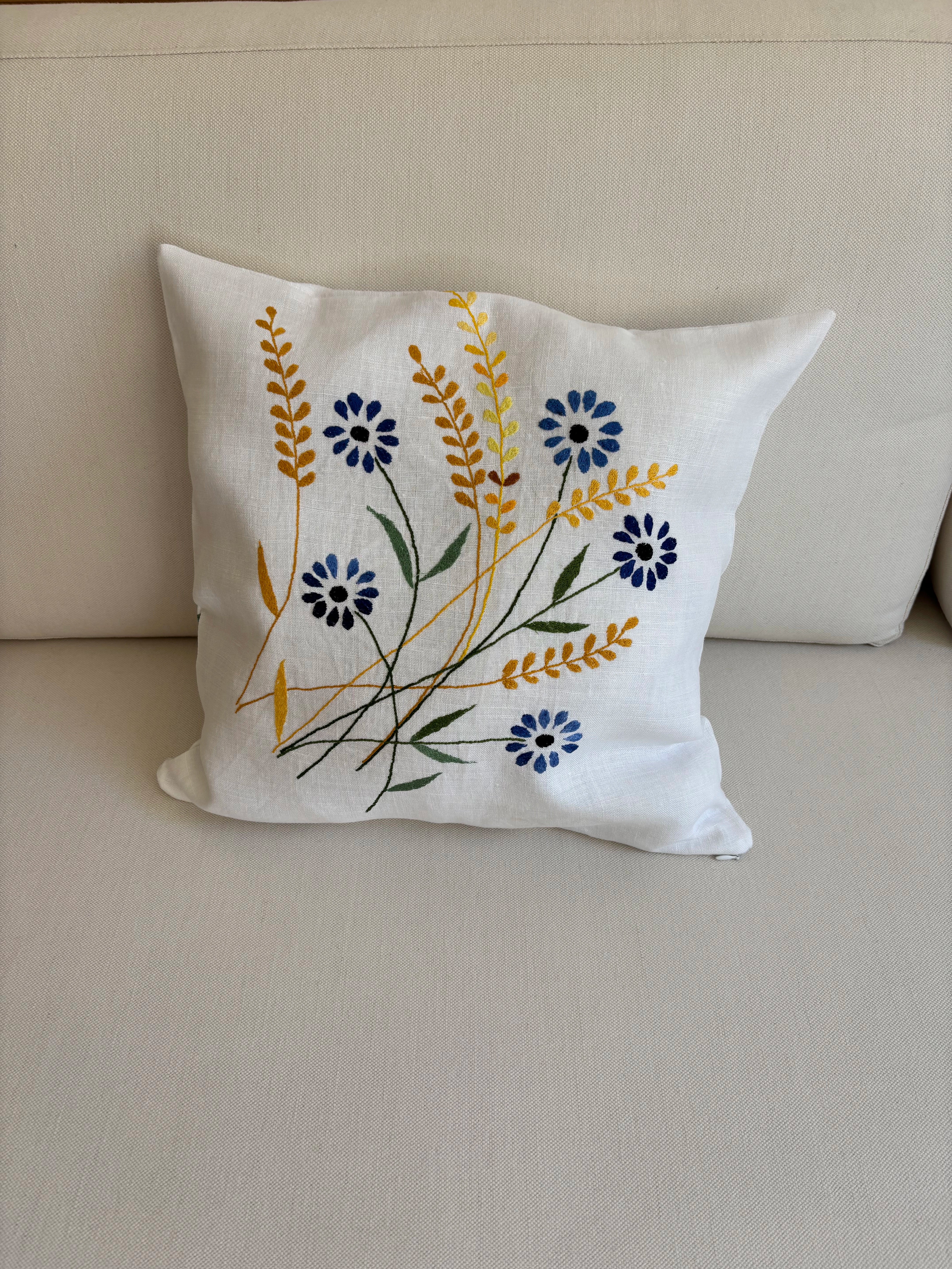 Wheat & daisies pillowcase