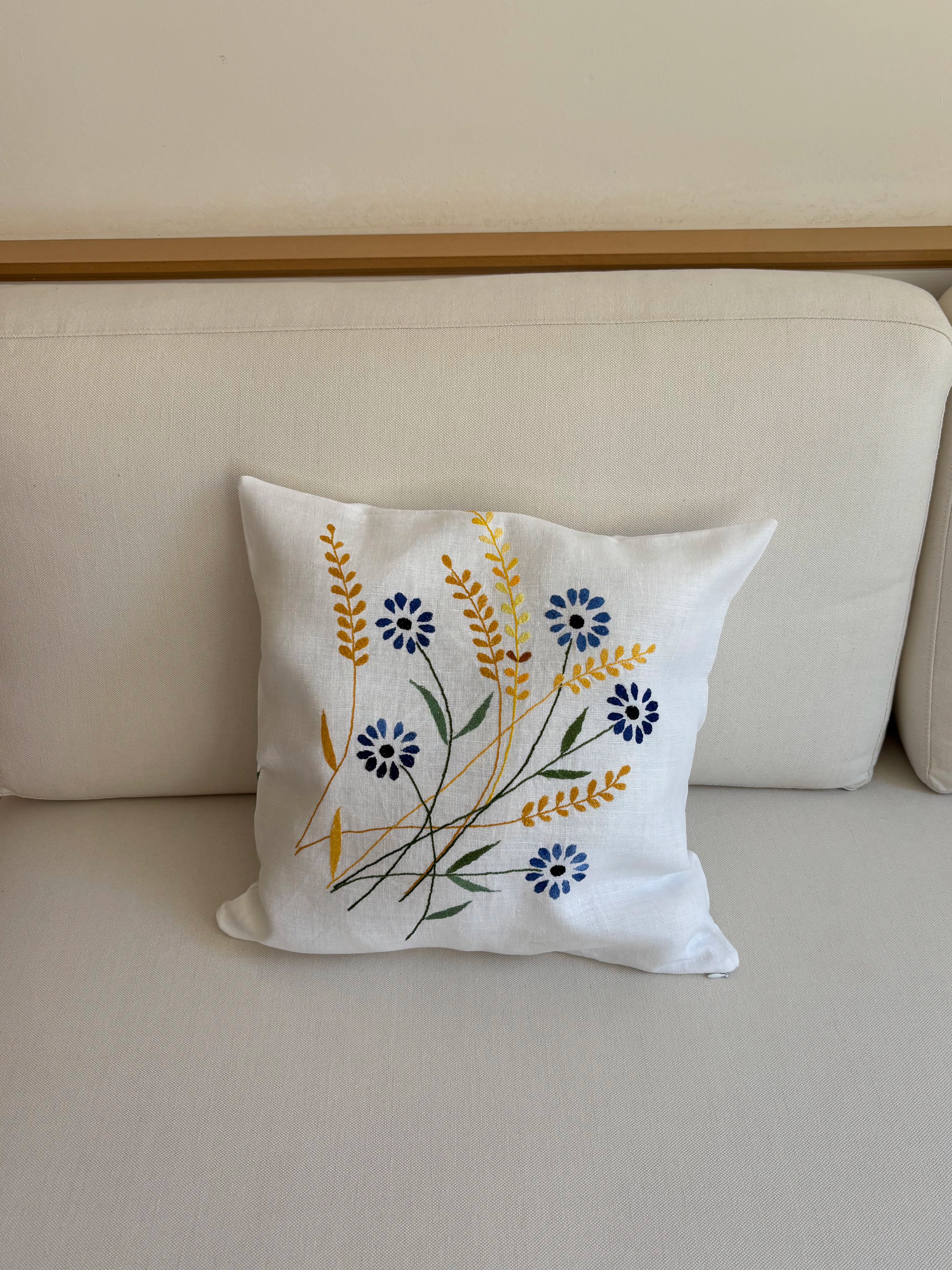 Wheat & daisies pillowcase