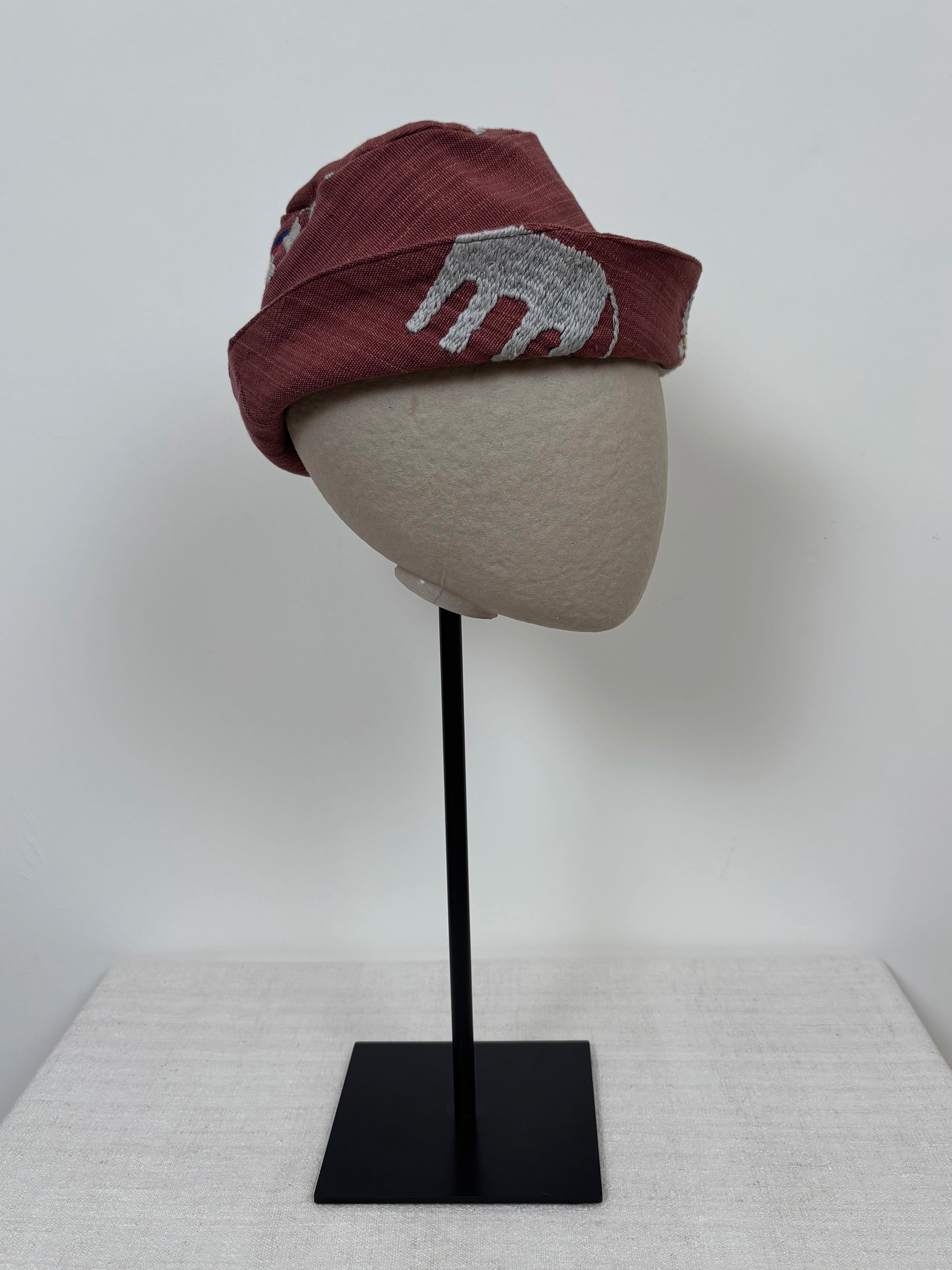 Grey animals scene hat