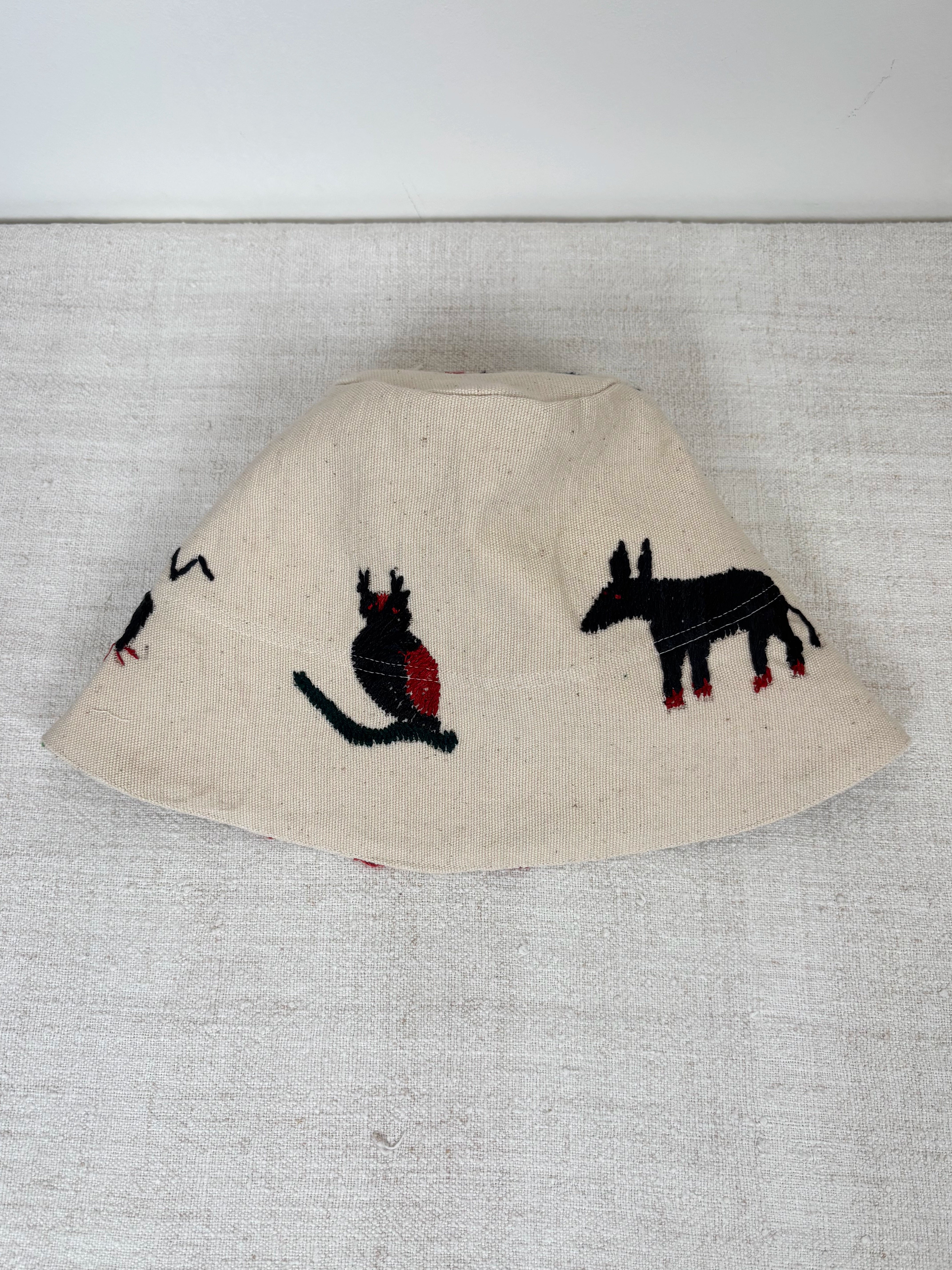 Owl scene hat