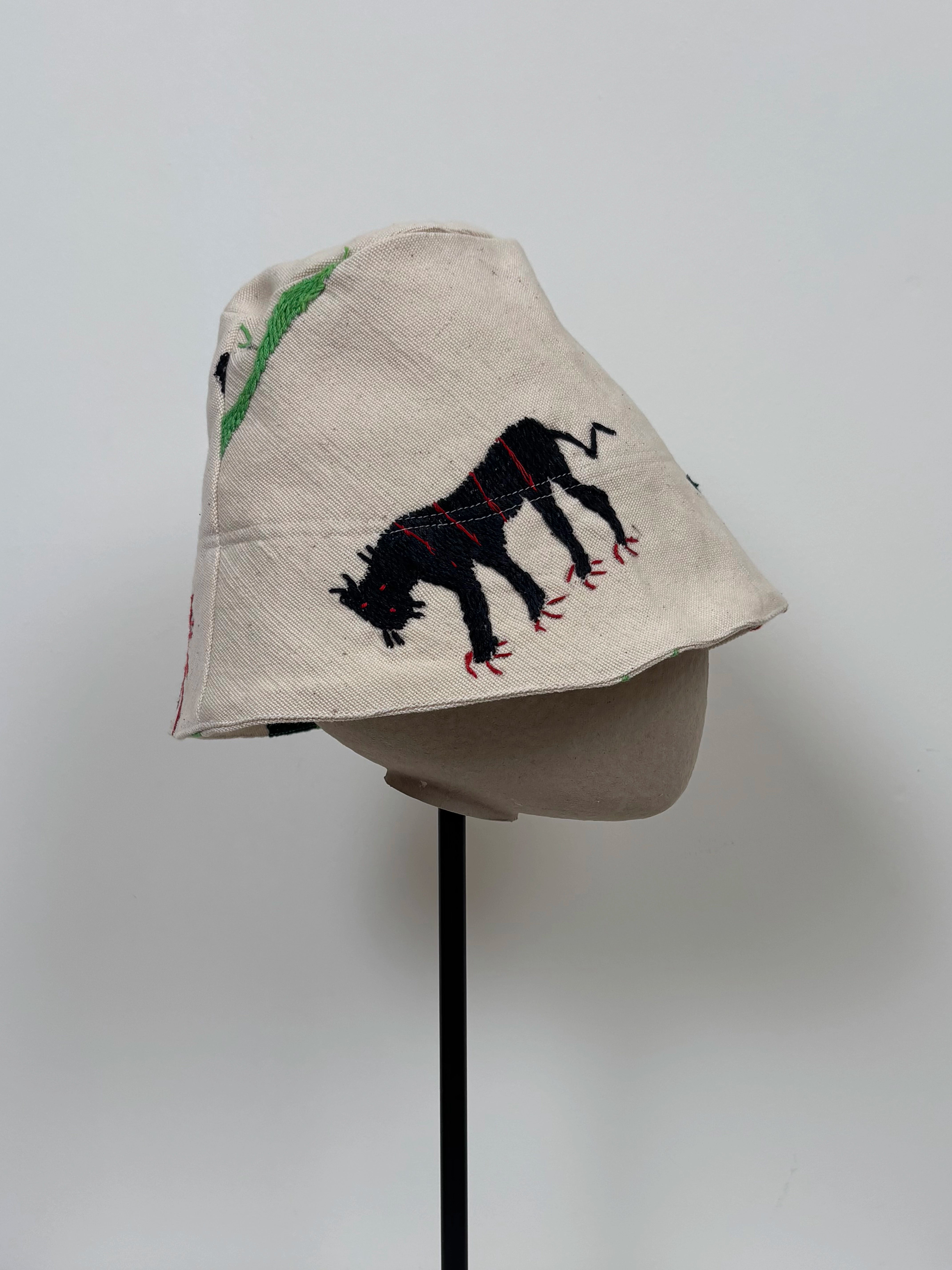 Owl scene hat