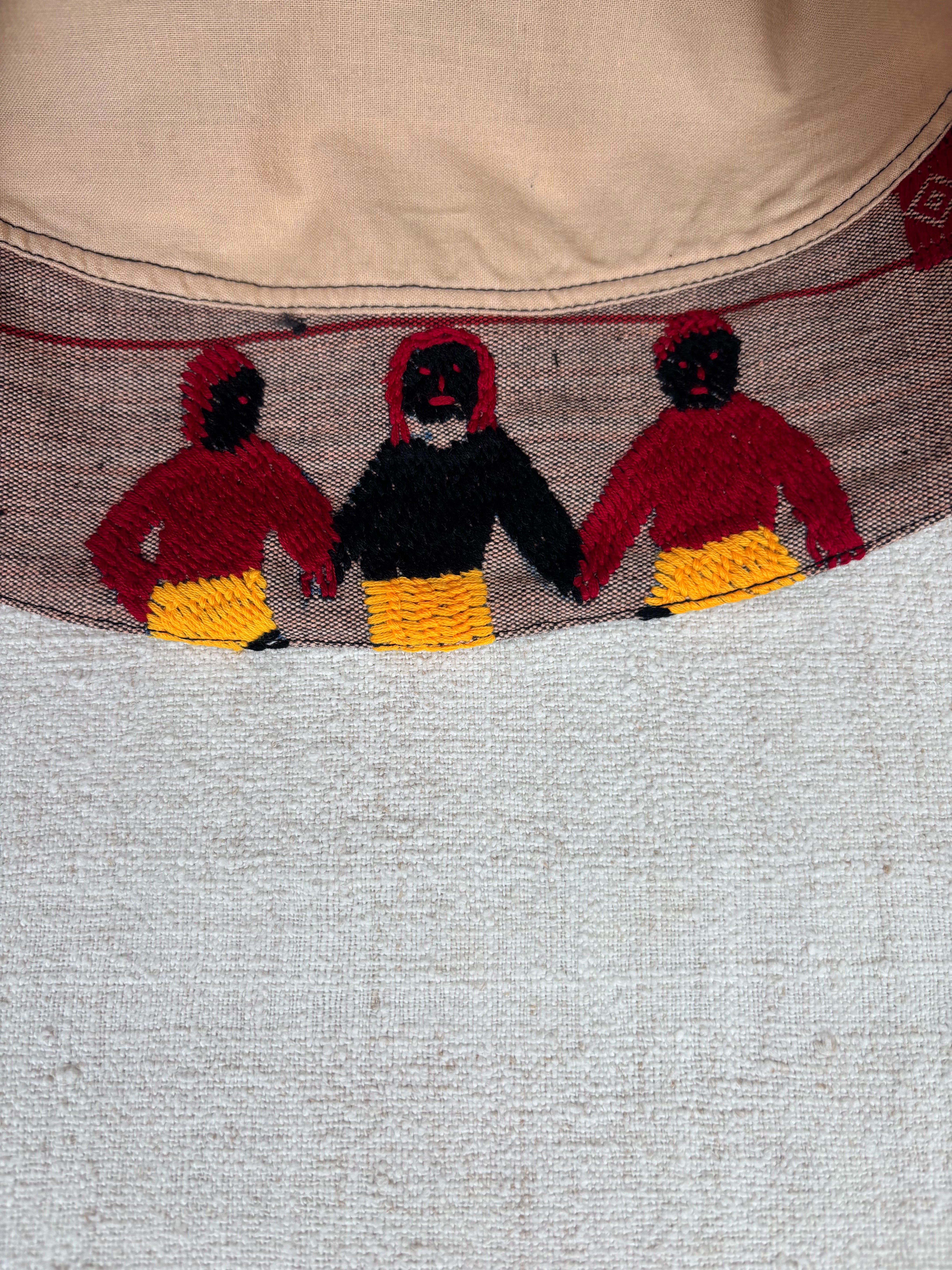 Black bird scene hat - Limited edition