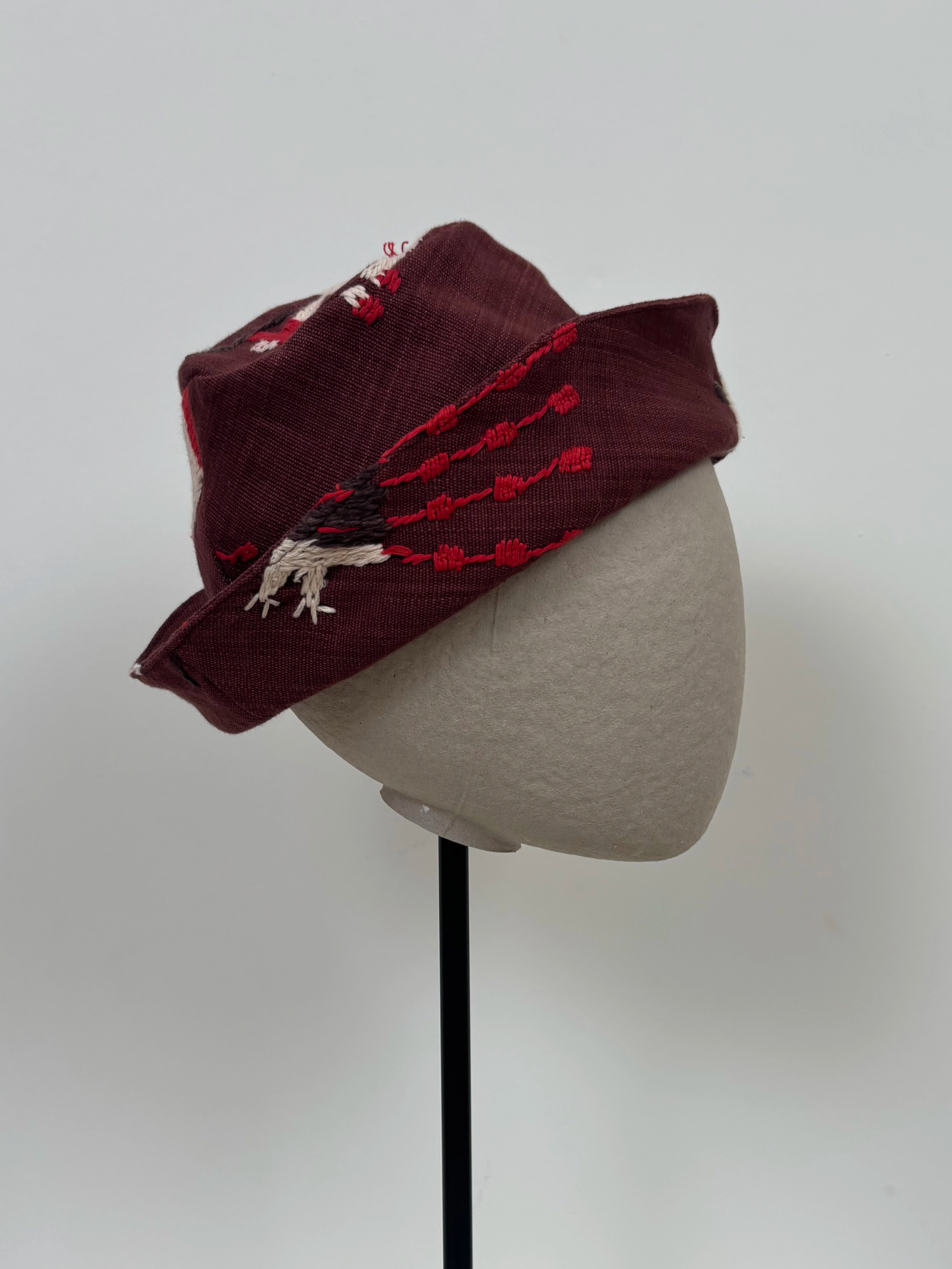 White goat scene hat