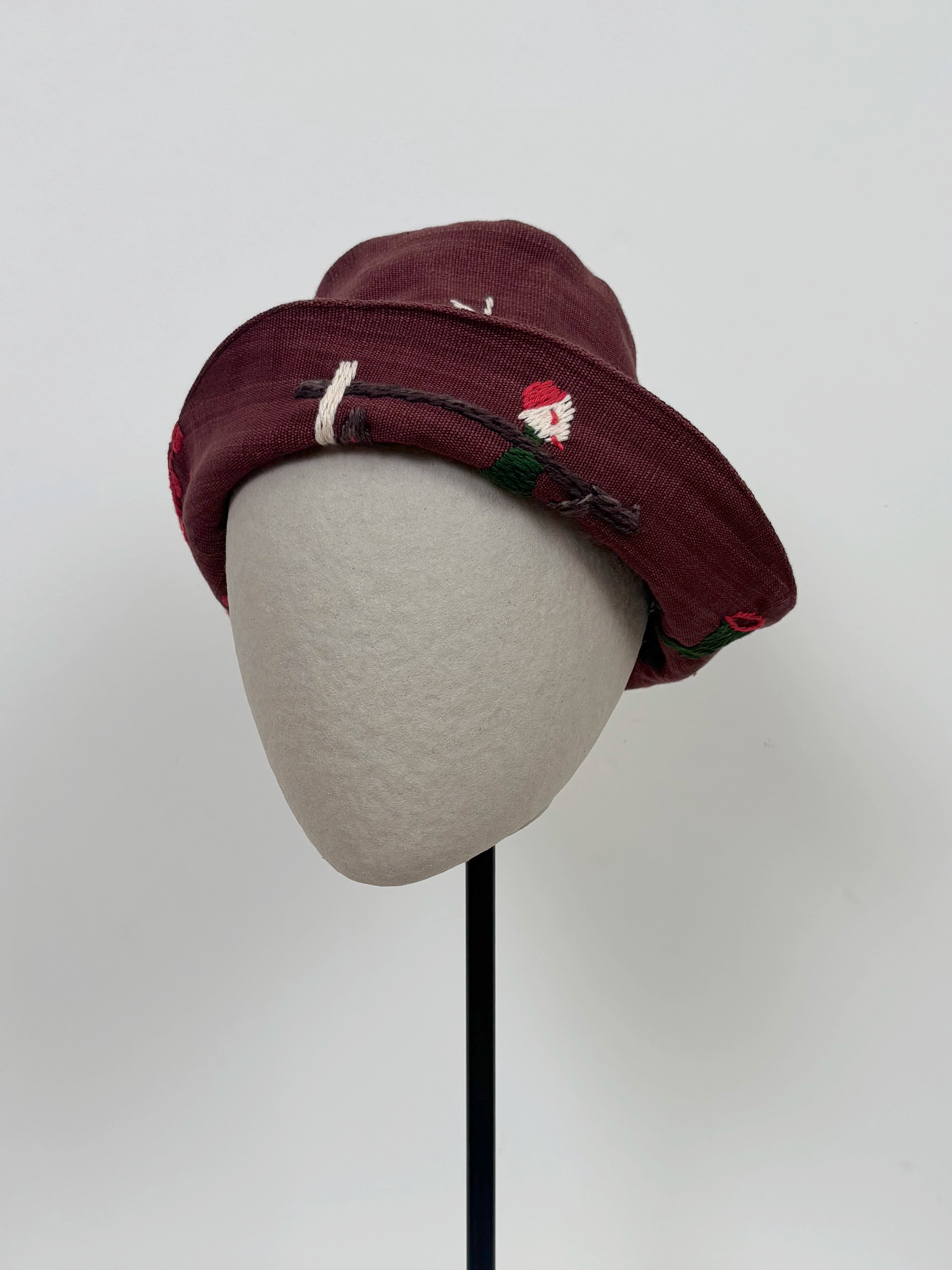 White goat scene hat