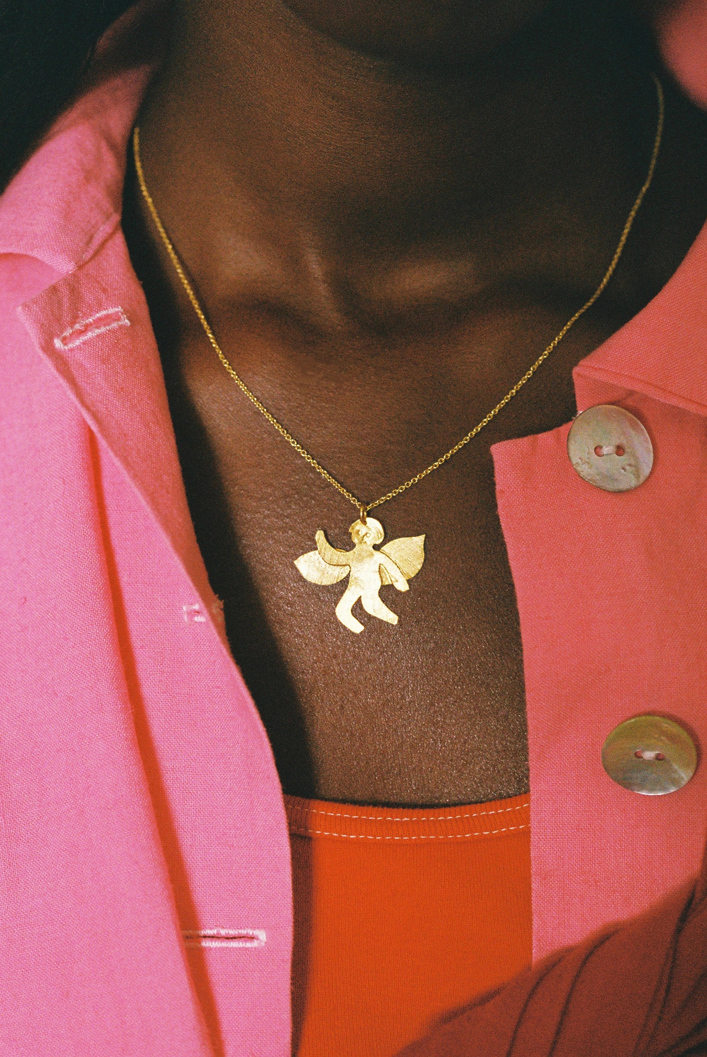 Guía gold pendant