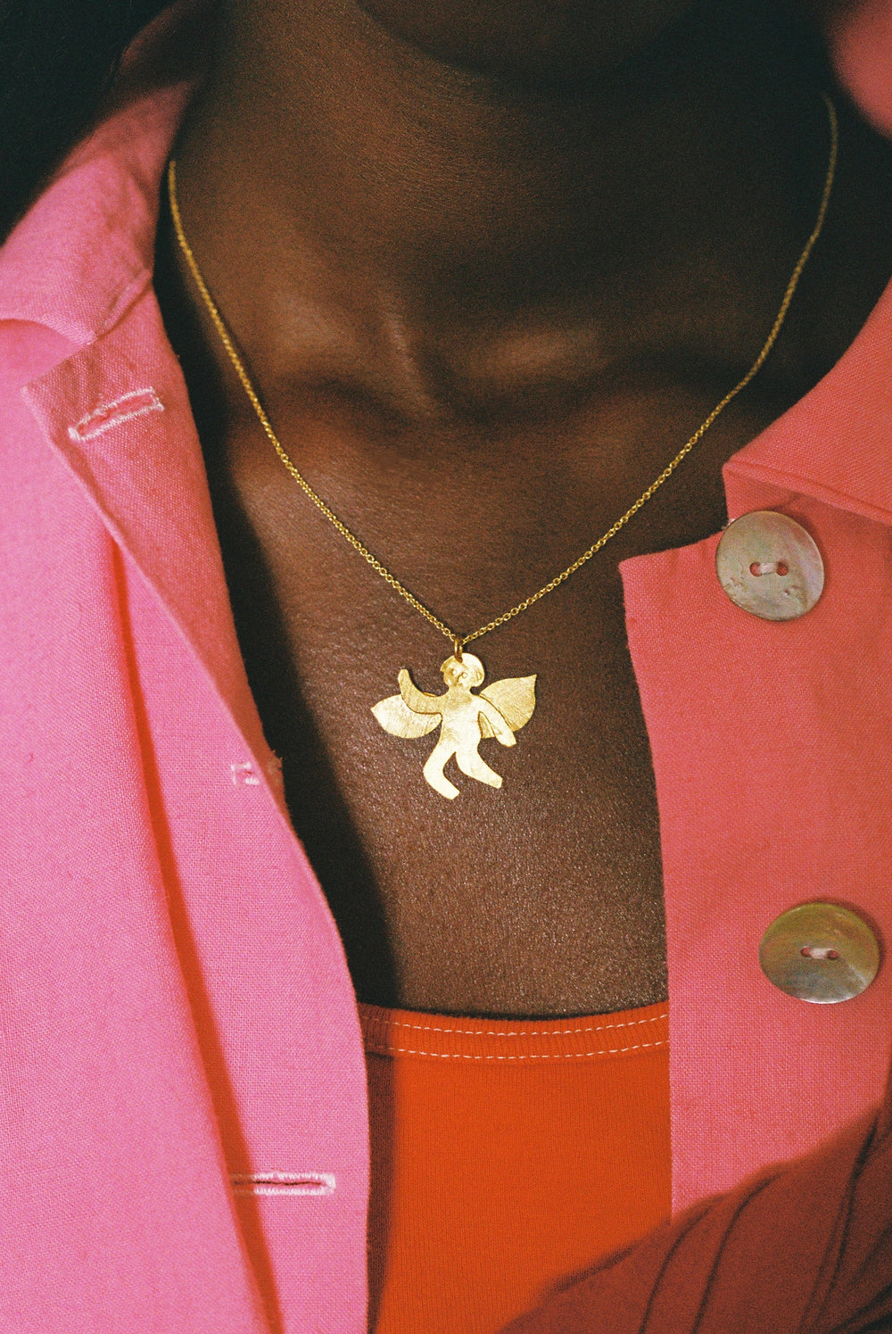 Guía gold pendant