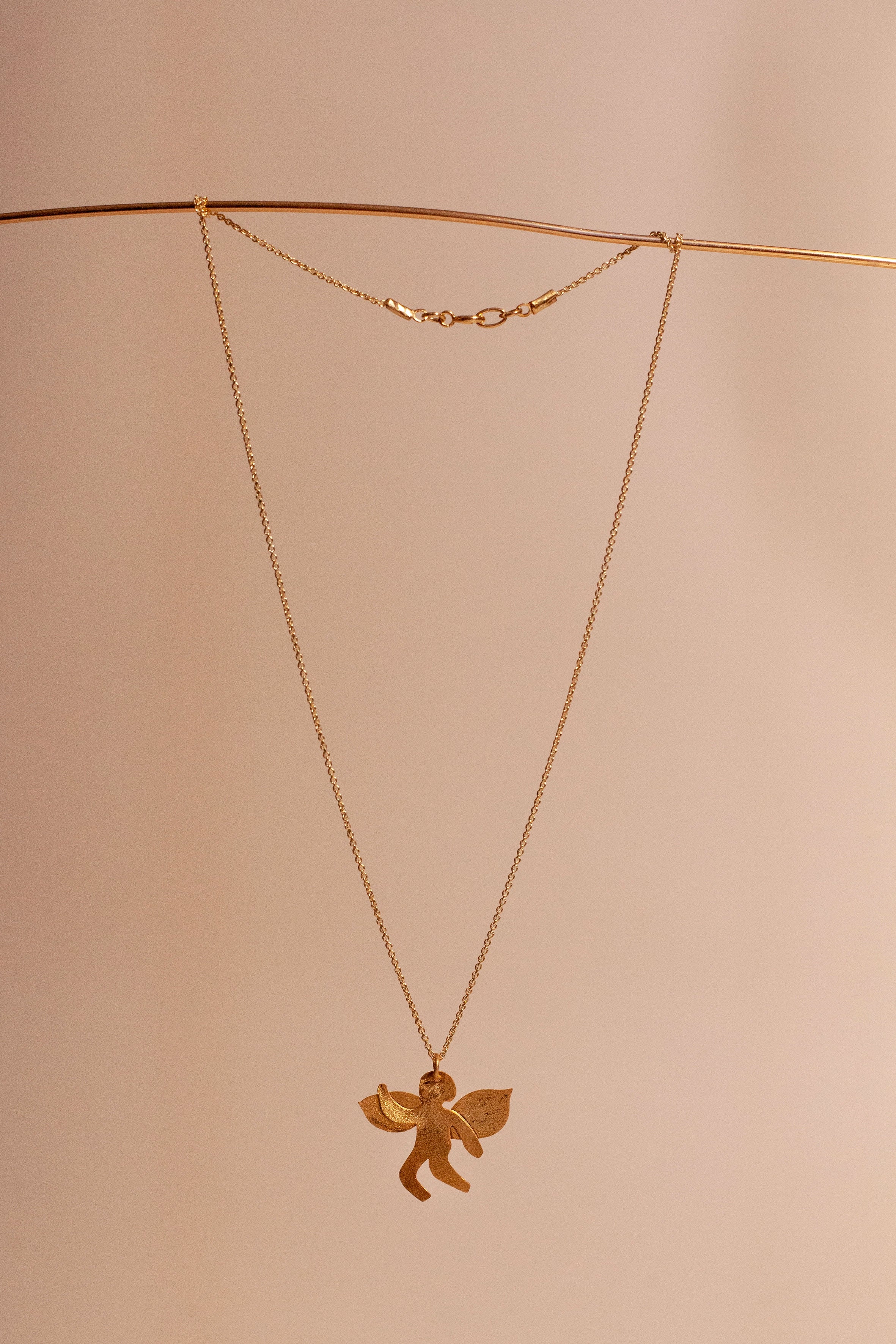 Guía gold pendant