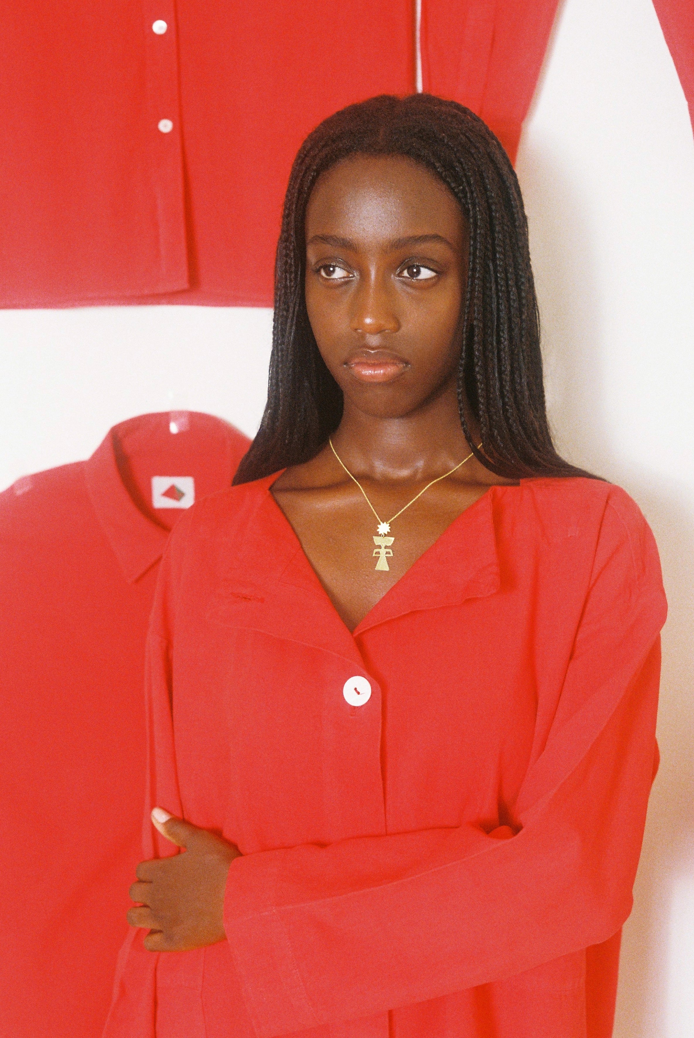 Julieta gold pendant