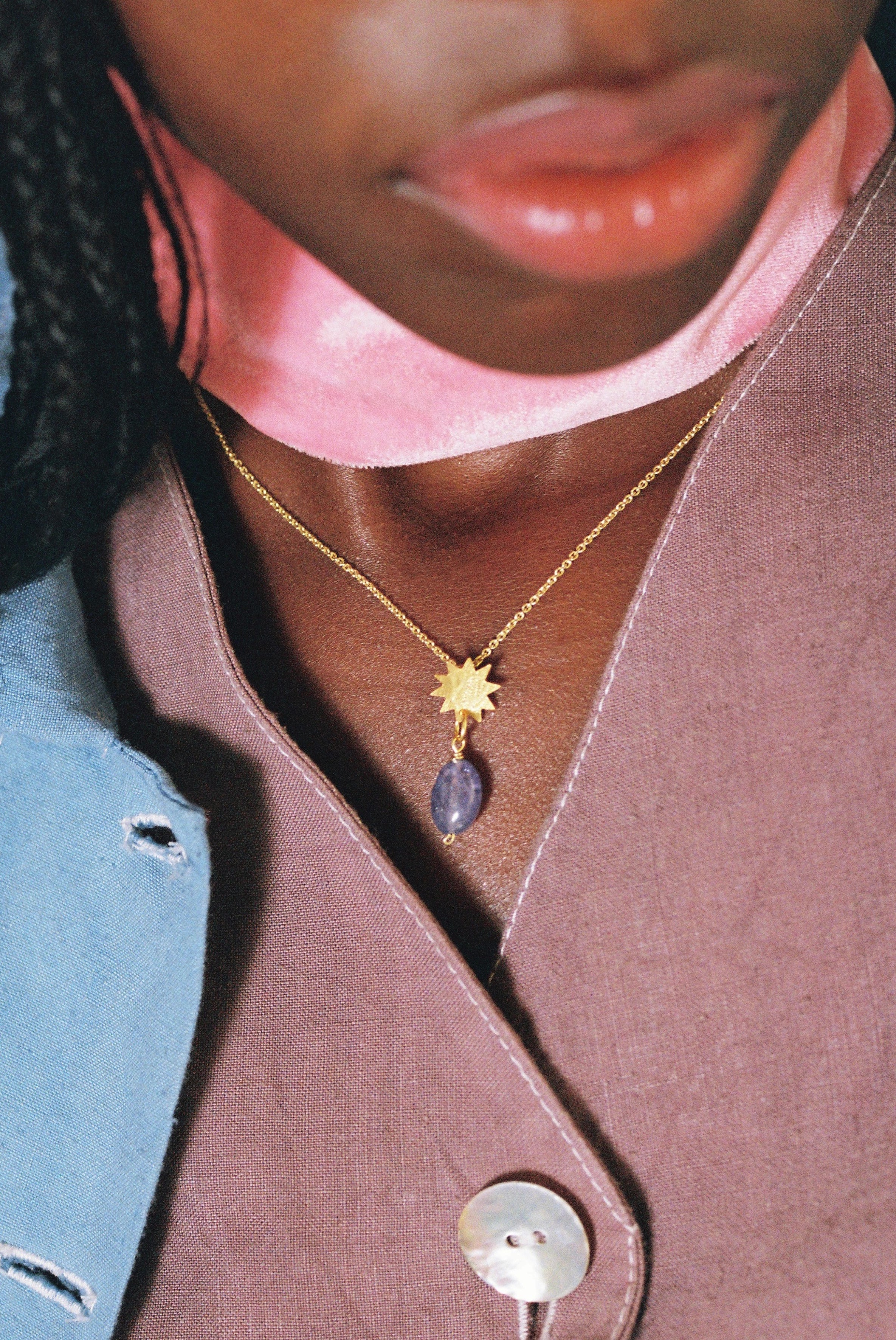 Faro gold pendant