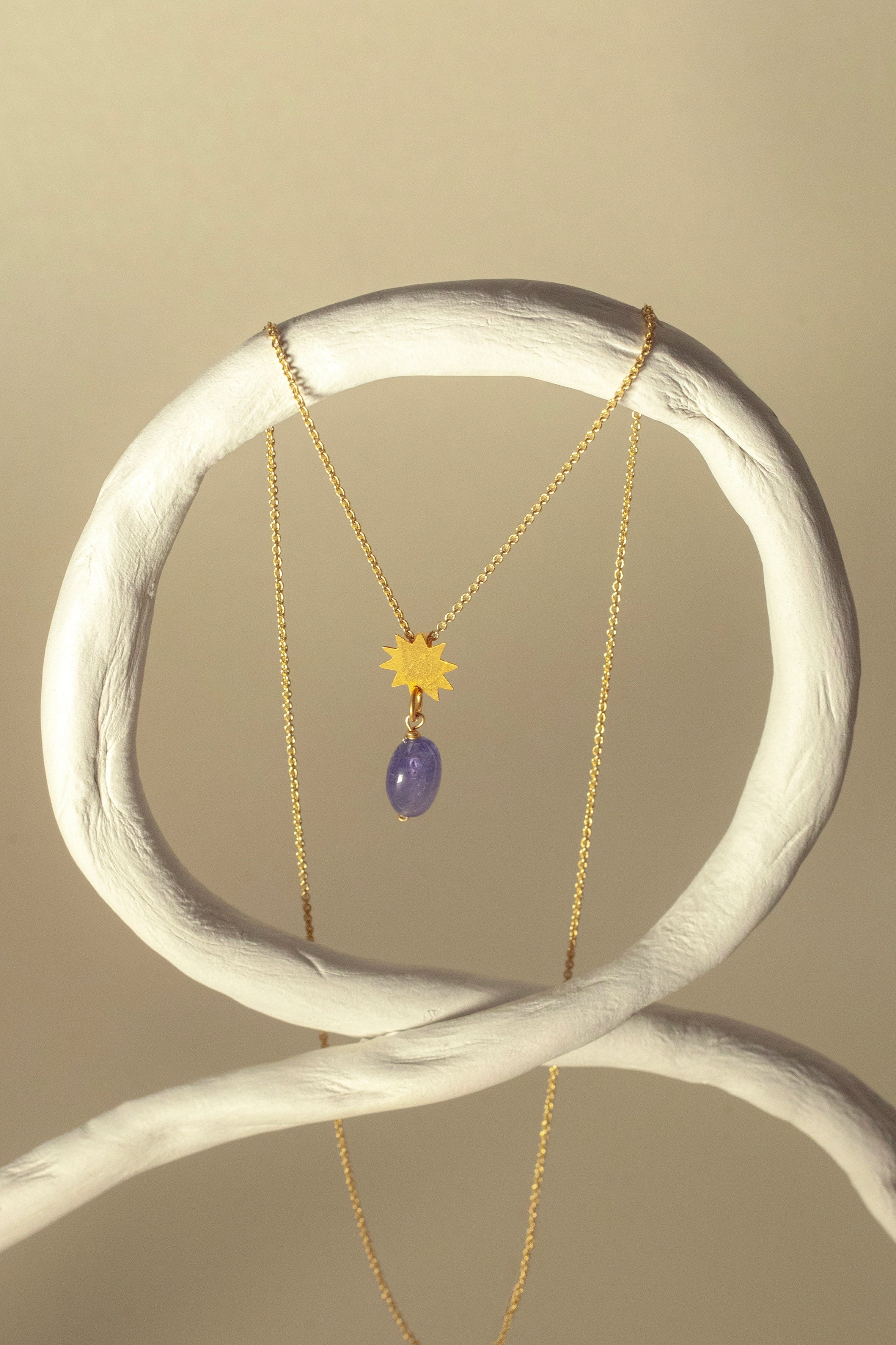 Faro gold pendant