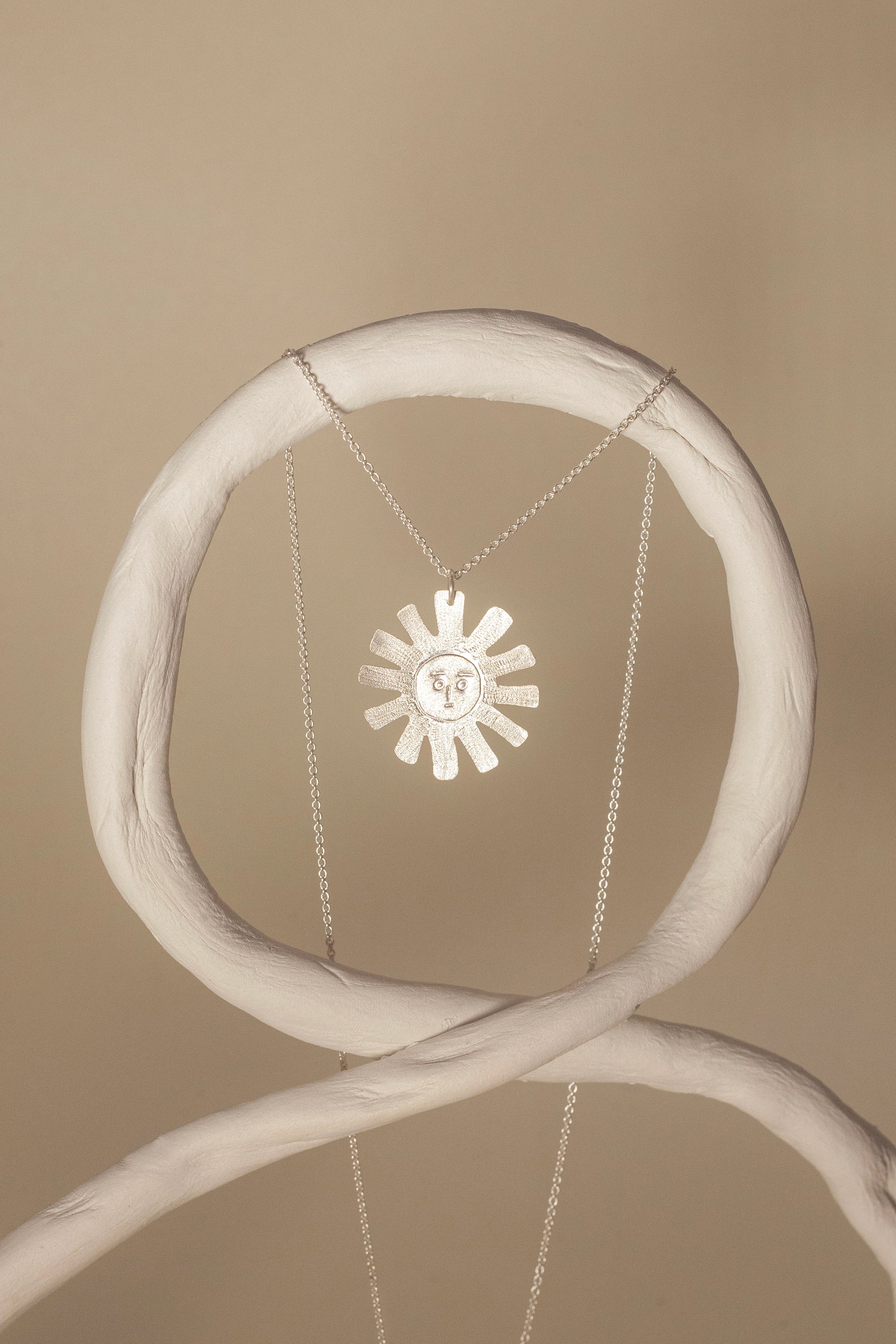Luz silver pendant