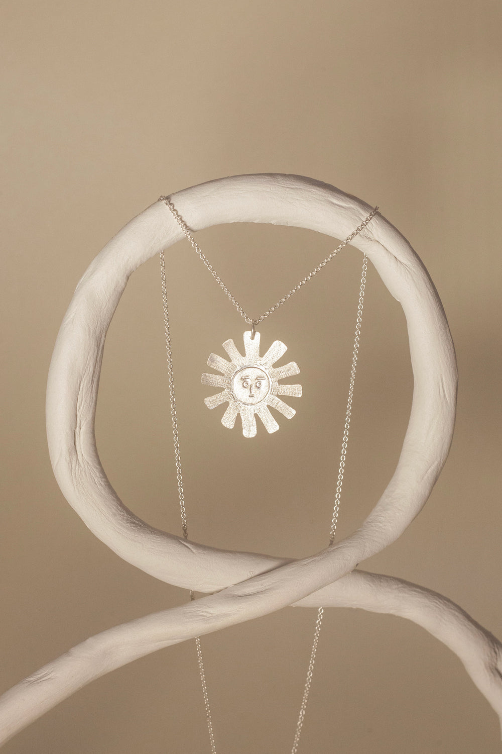 Luz silver pendant