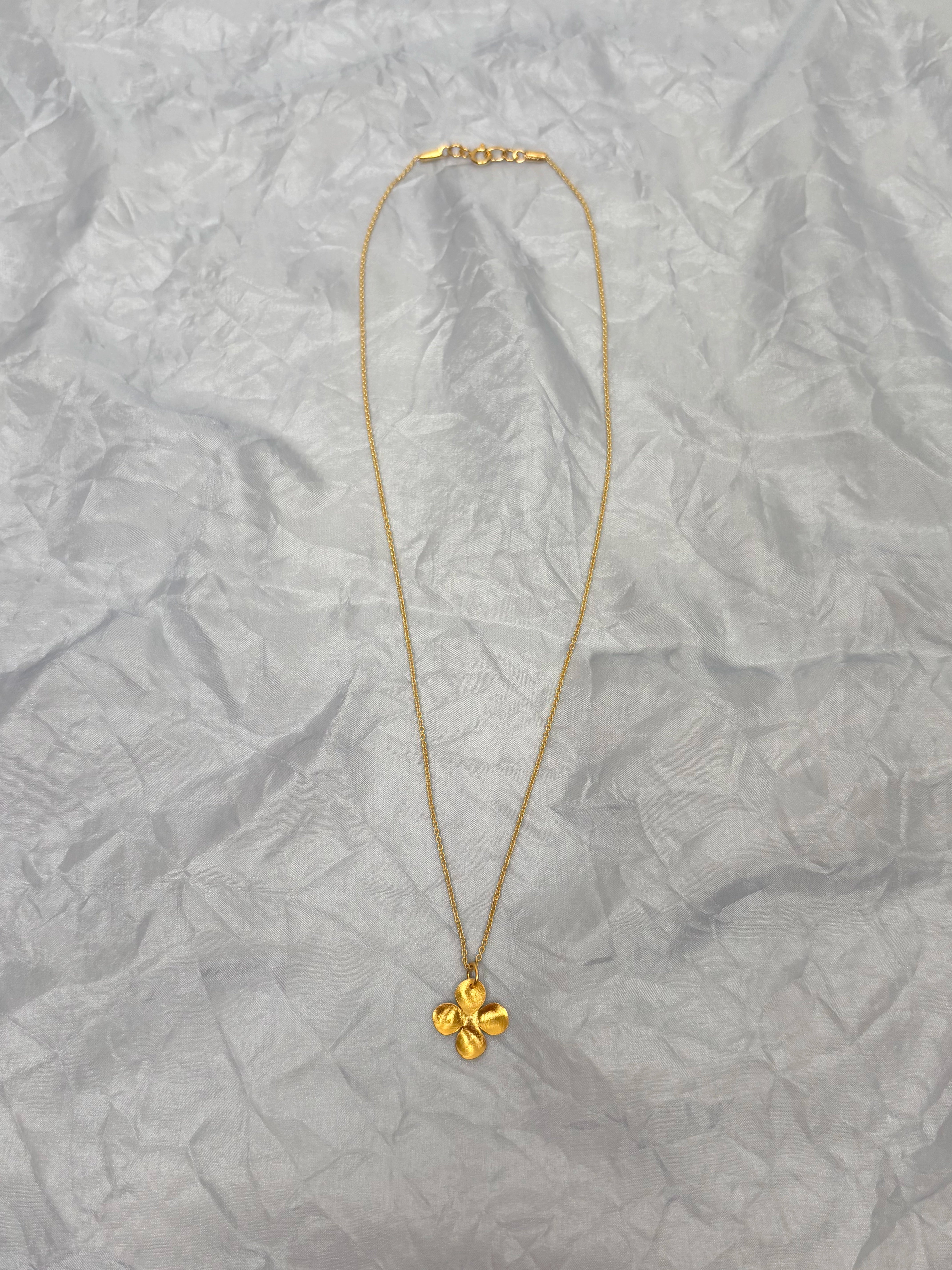 Alba M gold pendant