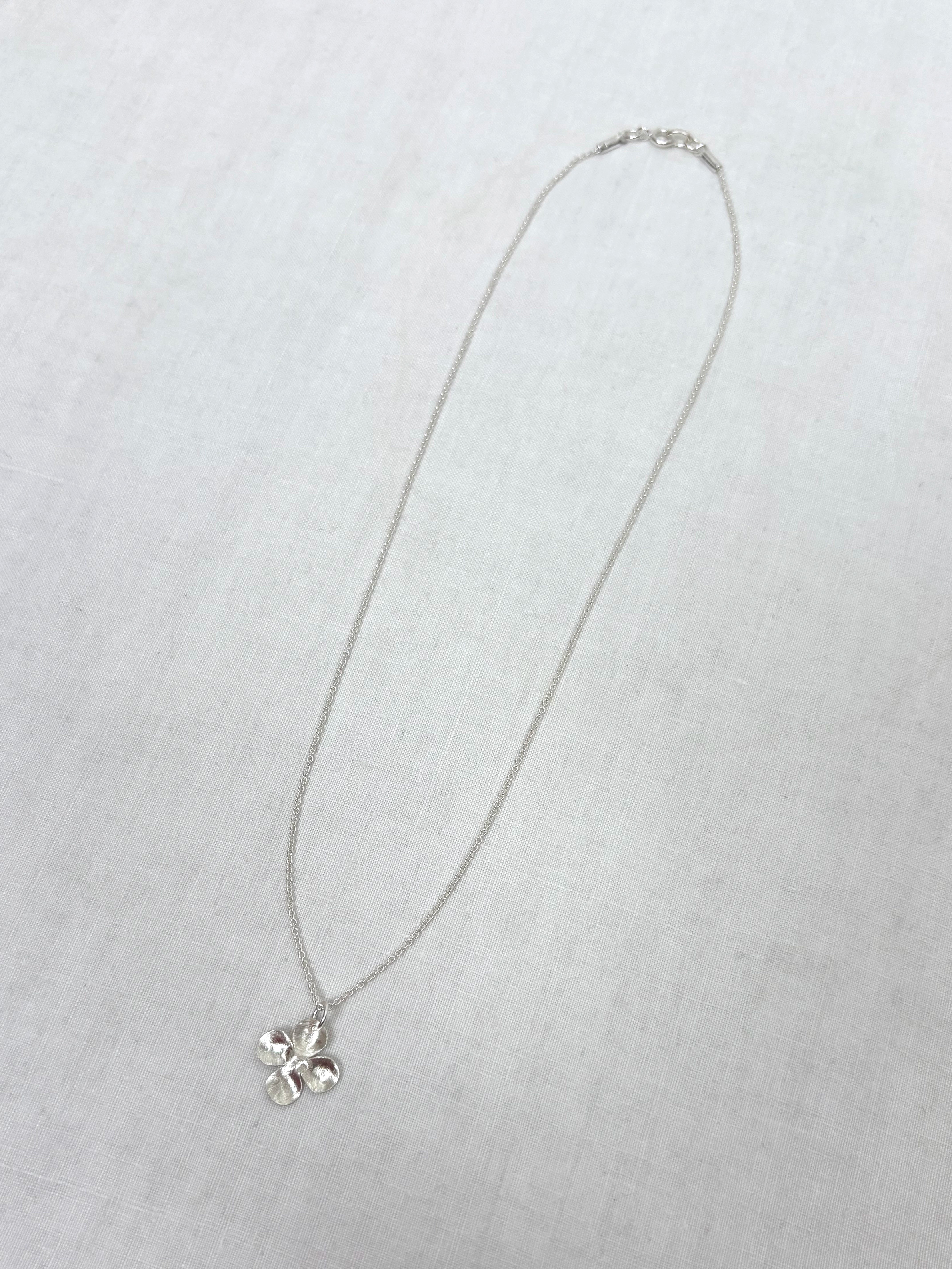 Alba M silver pendant