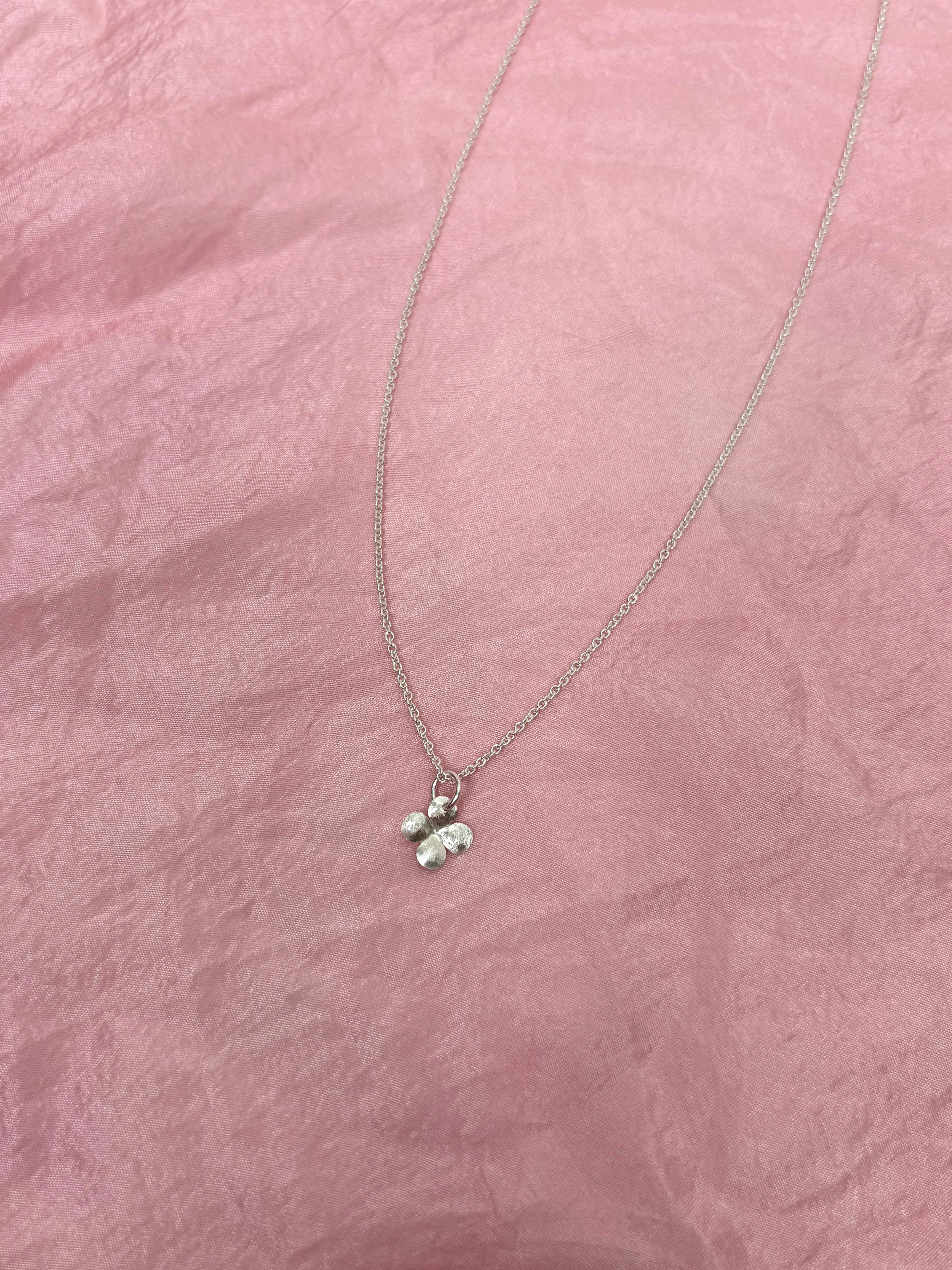 Alba S silver pendant